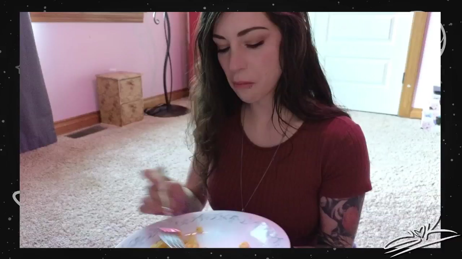 Gallery image thumbnail from SMKitties's myfreecams stream on, 06/26/2024, 22:39 image 4 of 20
