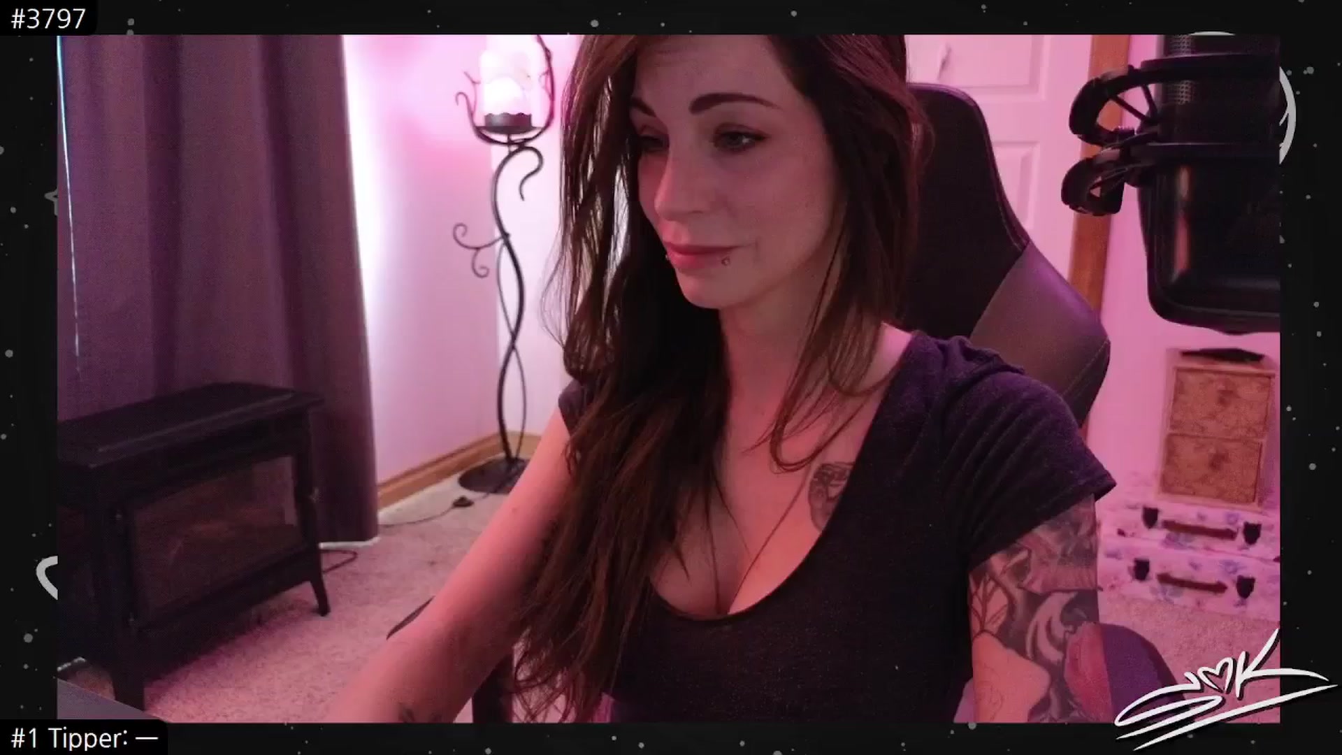 Gallery image thumbnail from SMKitties's myfreecams stream on, 07/06/2024, 22:15 image 6 of 20