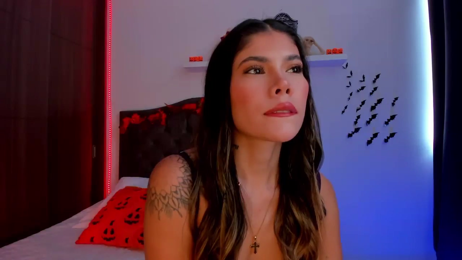 Gallery image thumbnail from SOF__'s myfreecams stream on, 10/04/2025, 21:14 image 8 of 20