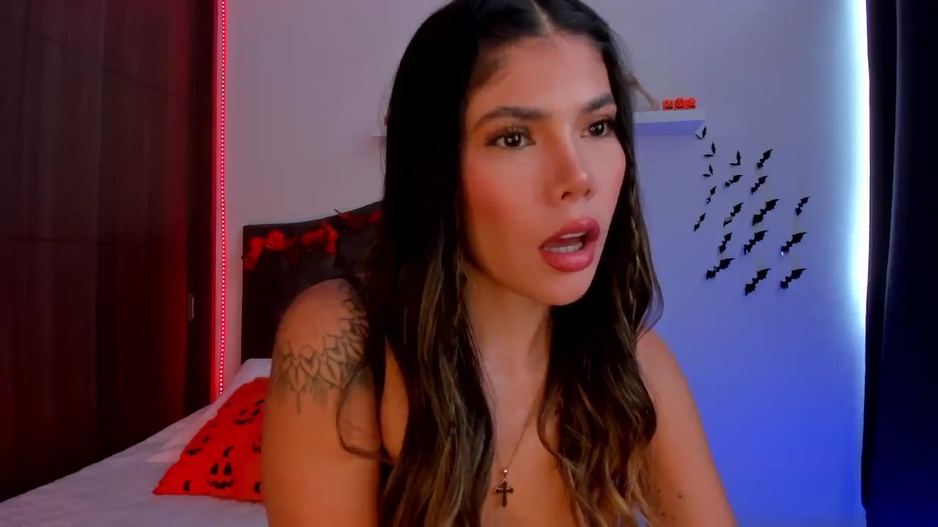 Gallery image thumbnail from SOF__'s myfreecams stream on, 10/04/2025, 21:14 image 7 of 20