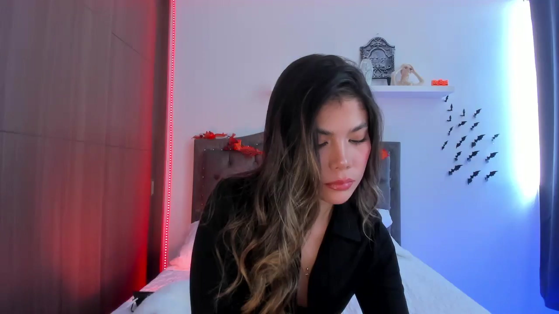 Gallery image thumbnail from SOF__'s myfreecams stream on, 10/21/2025, 19:04 image 17 of 20