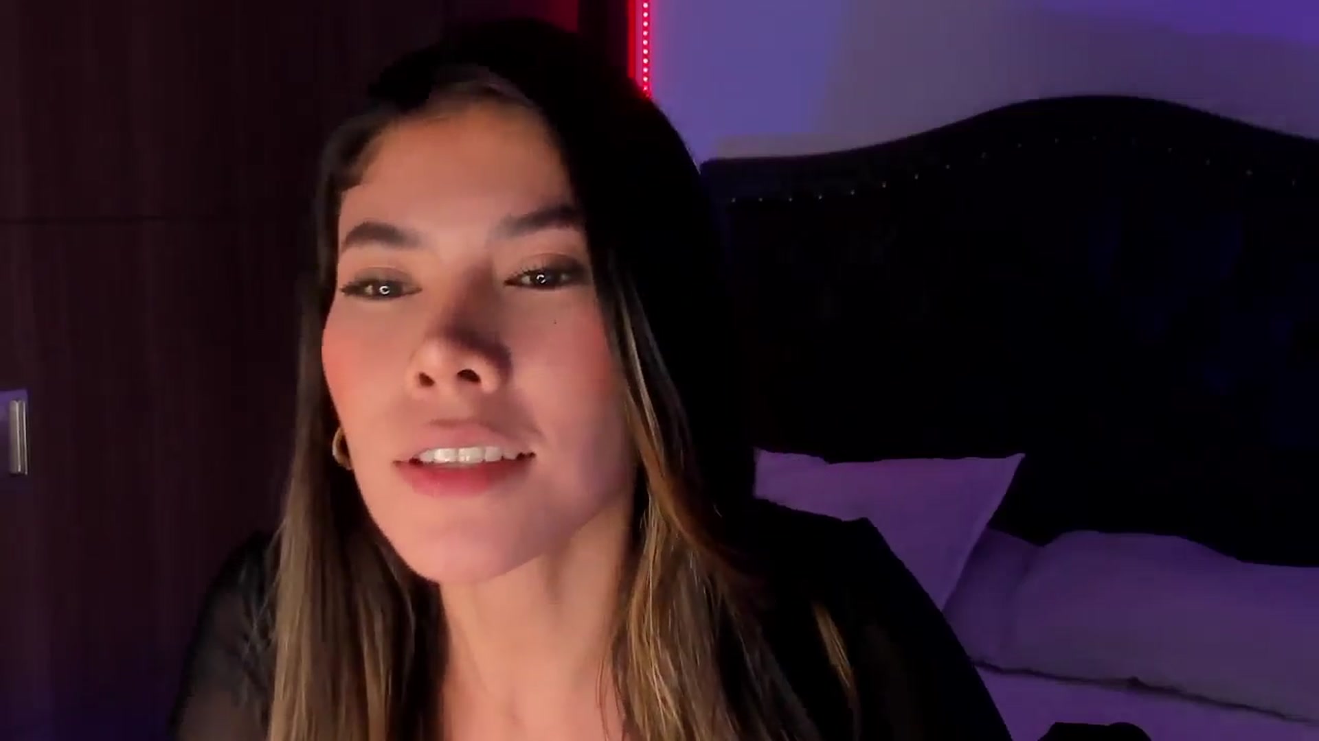 Gallery image thumbnail from SOF__'s myfreecams stream on, 11/23/2025, 09:17 image 16 of 20