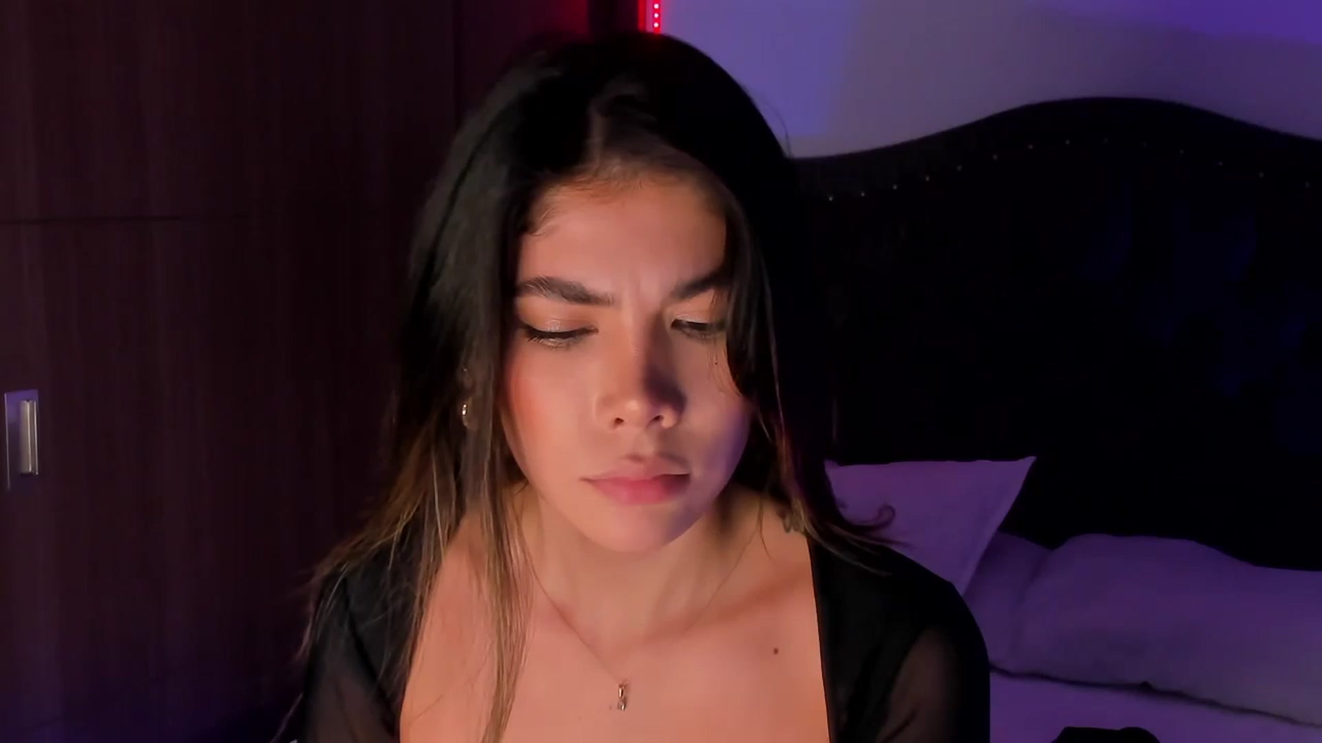 Gallery image thumbnail from SOF__'s myfreecams stream on, 11/23/2025, 09:17 image 13 of 20