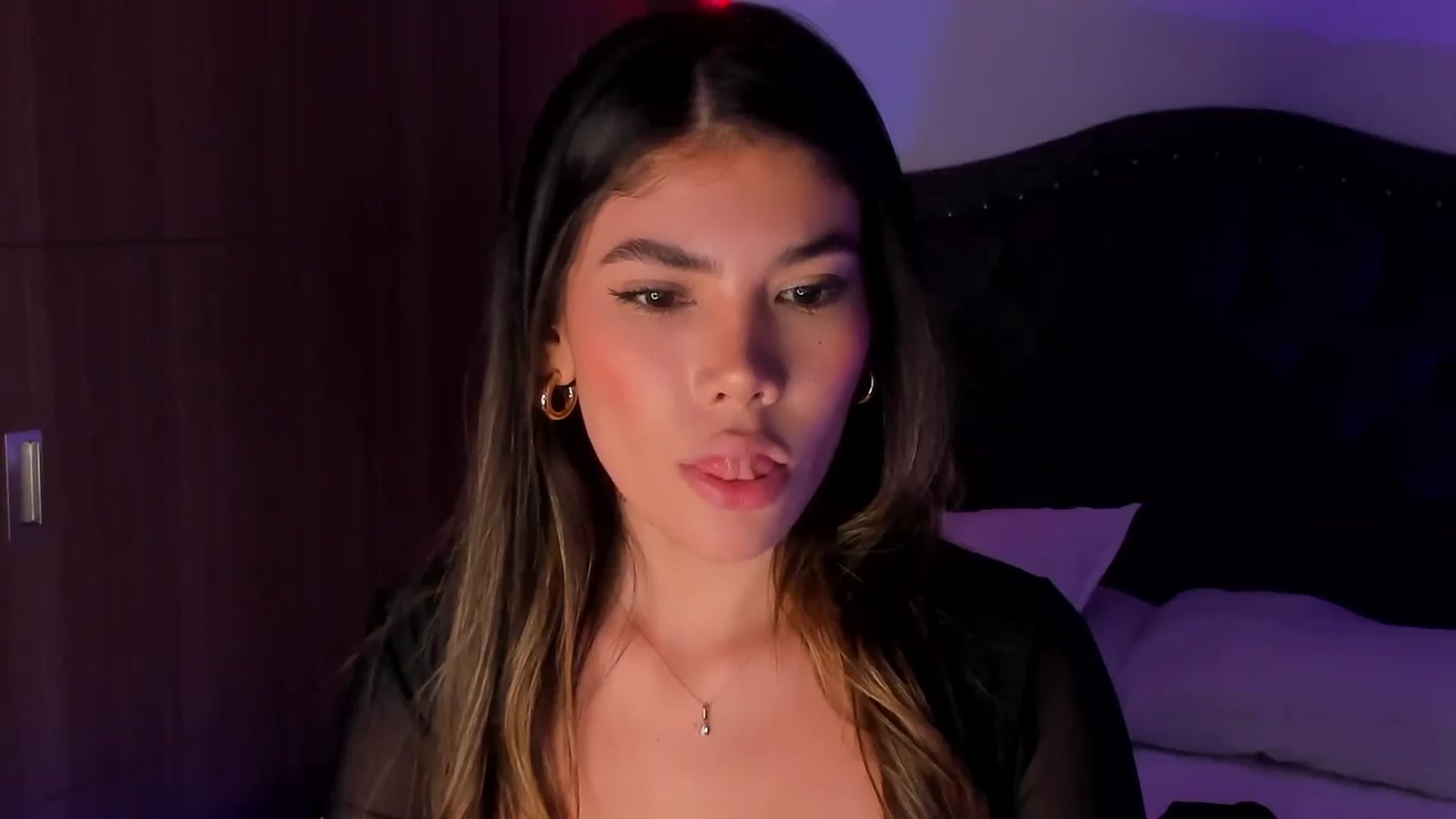 Gallery image thumbnail from SOF__'s myfreecams stream on, 11/23/2025, 09:17 image 11 of 20