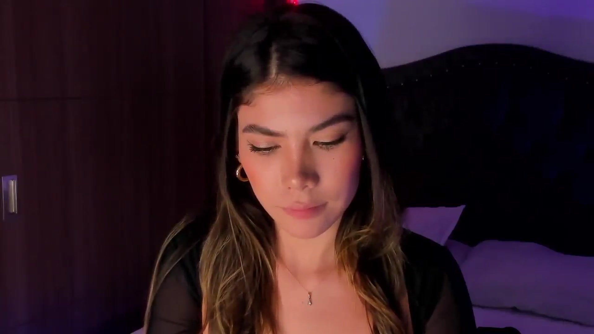 Gallery image thumbnail from SOF__'s myfreecams stream on, 11/23/2025, 09:17 image 12 of 20