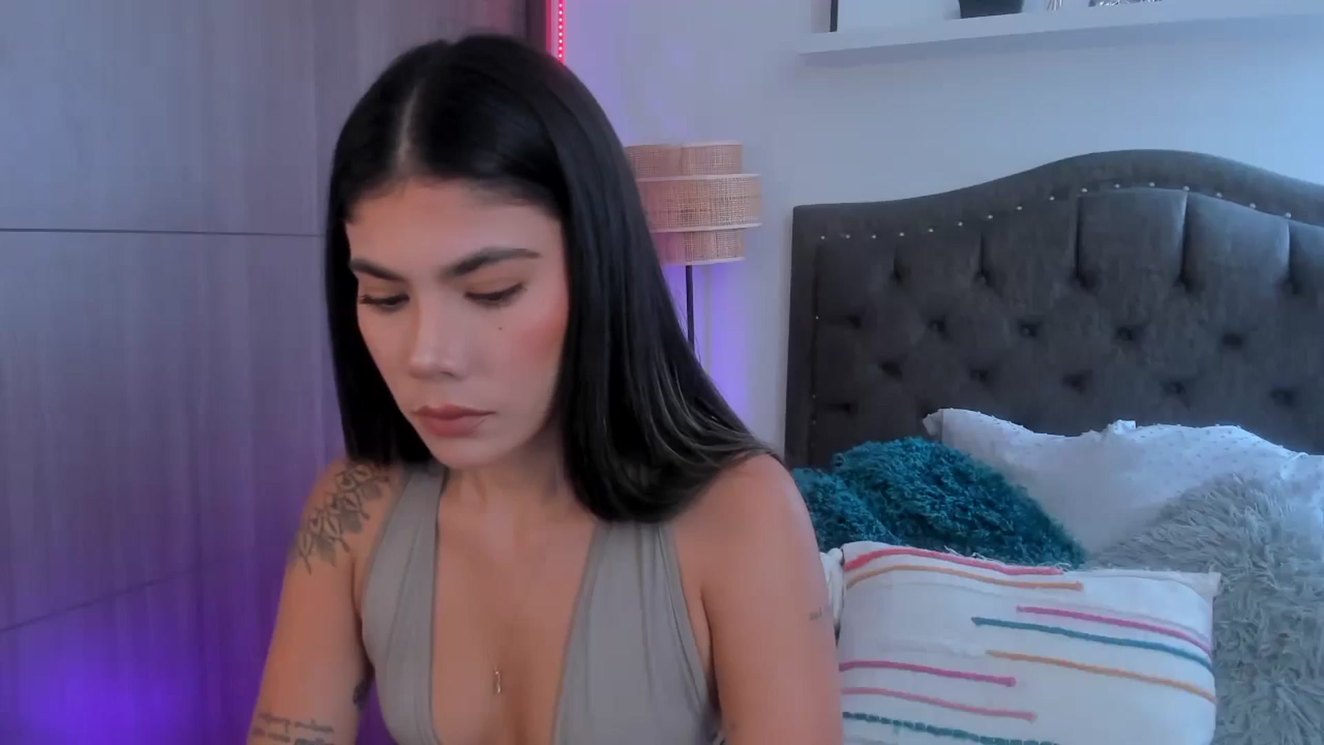 Gallery image thumbnail from SOF__'s myfreecams stream on, 01/05/2026, 18:27 image 14 of 20