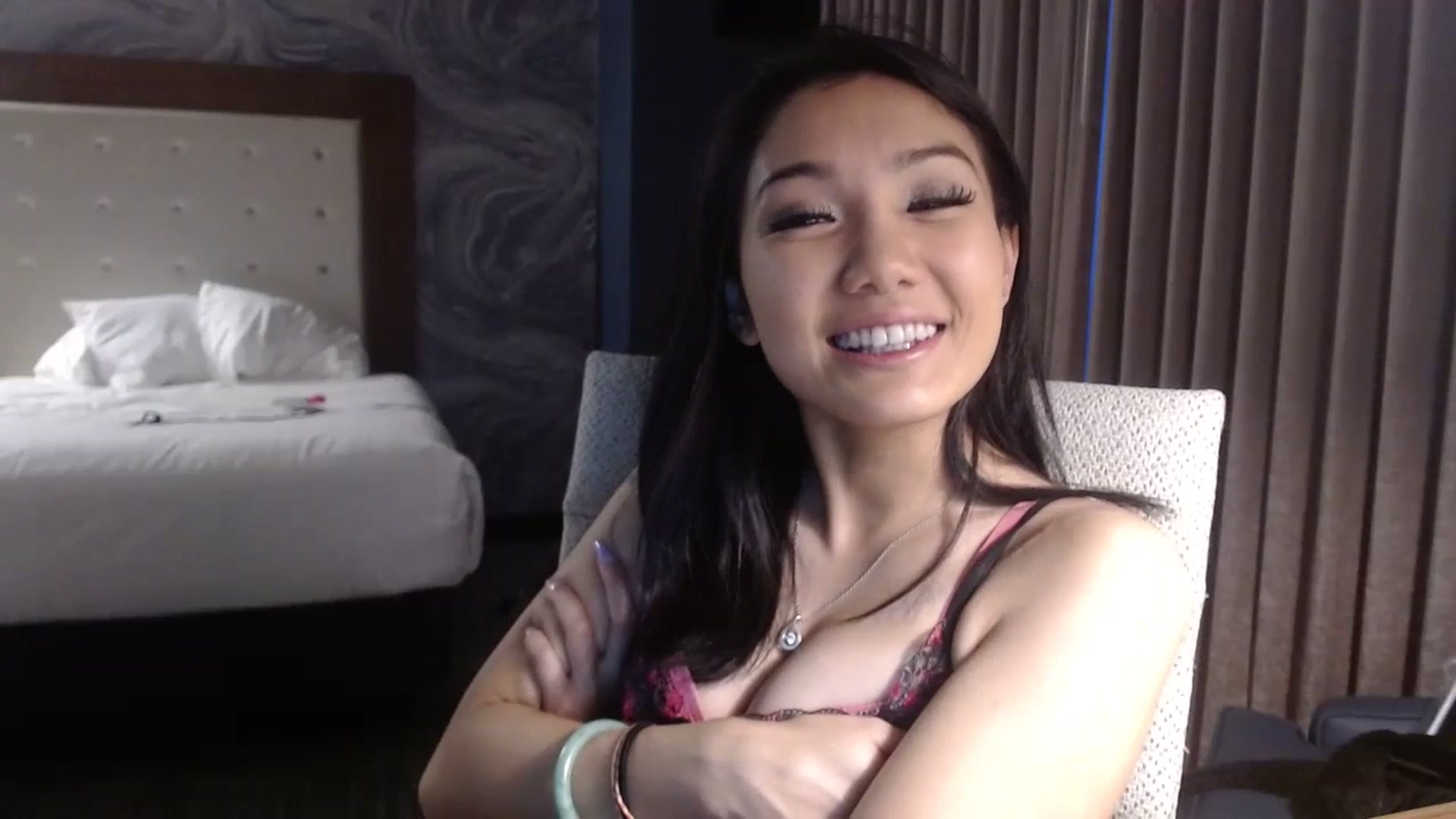 Gallery image thumbnail from SOYUMI's myfreecams stream on, 07/12/2023, 10:31 image 11 of 20