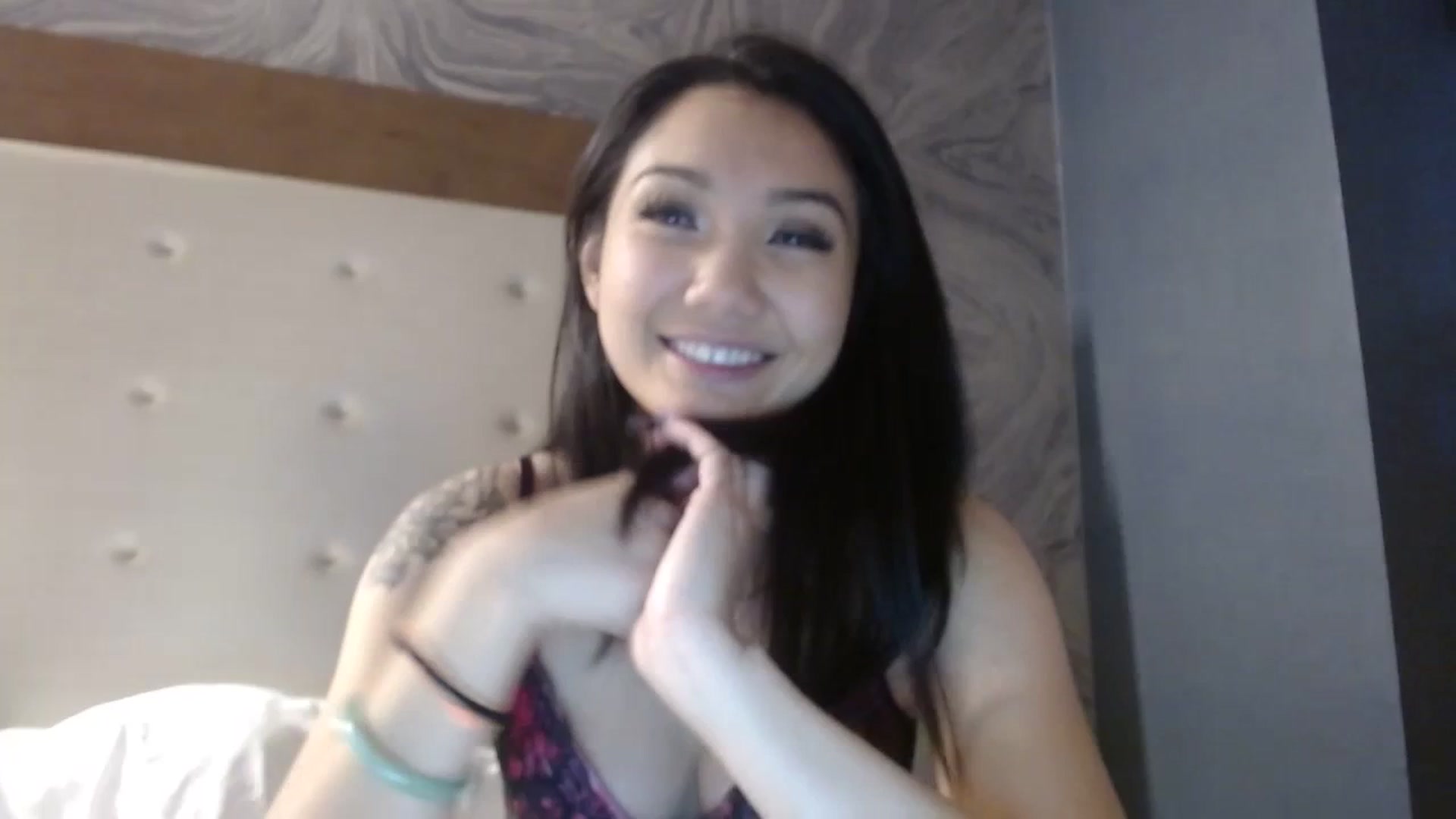 Gallery image thumbnail from SOYUMI's myfreecams stream on, 07/12/2023, 12:27 image 15 of 20