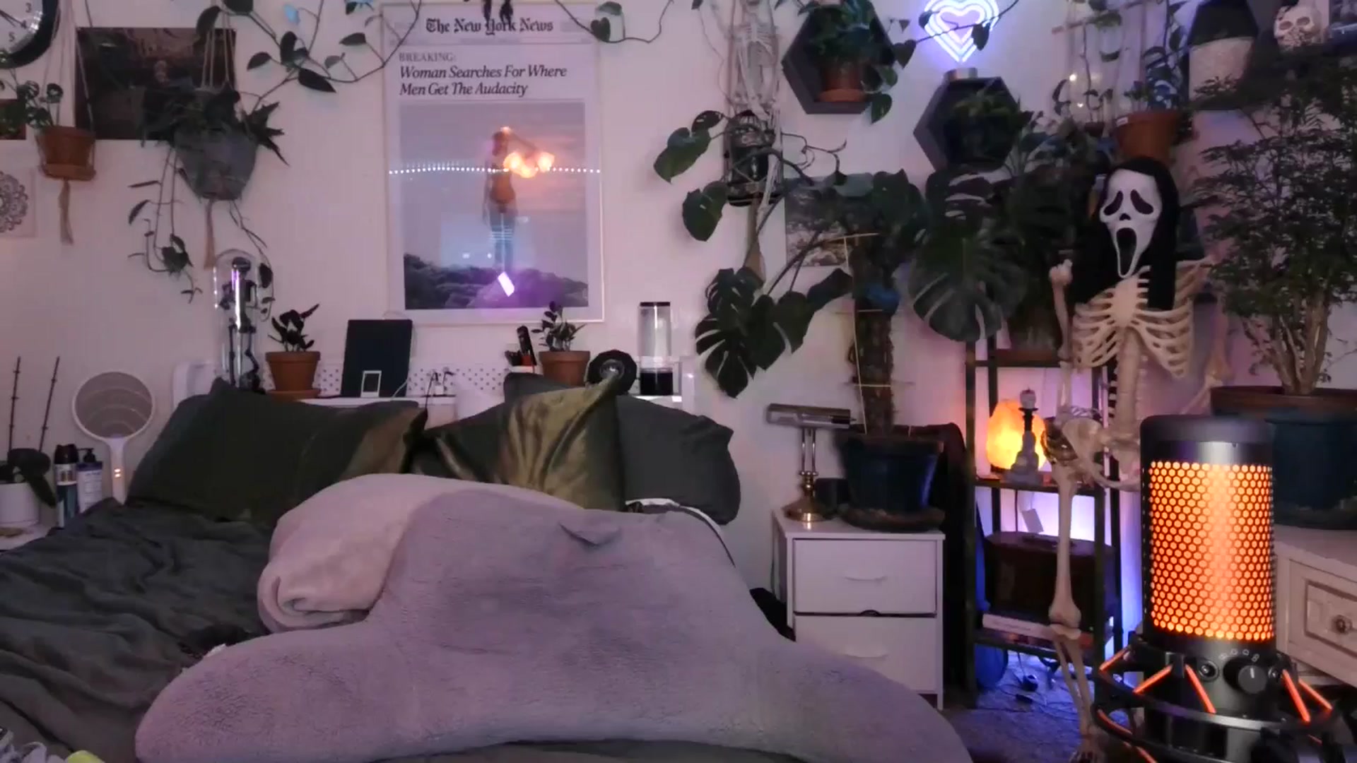 Gallery image thumbnail from SPARKL3S's myfreecams stream on, 09/27/2024, 07:04 image 12 of 20