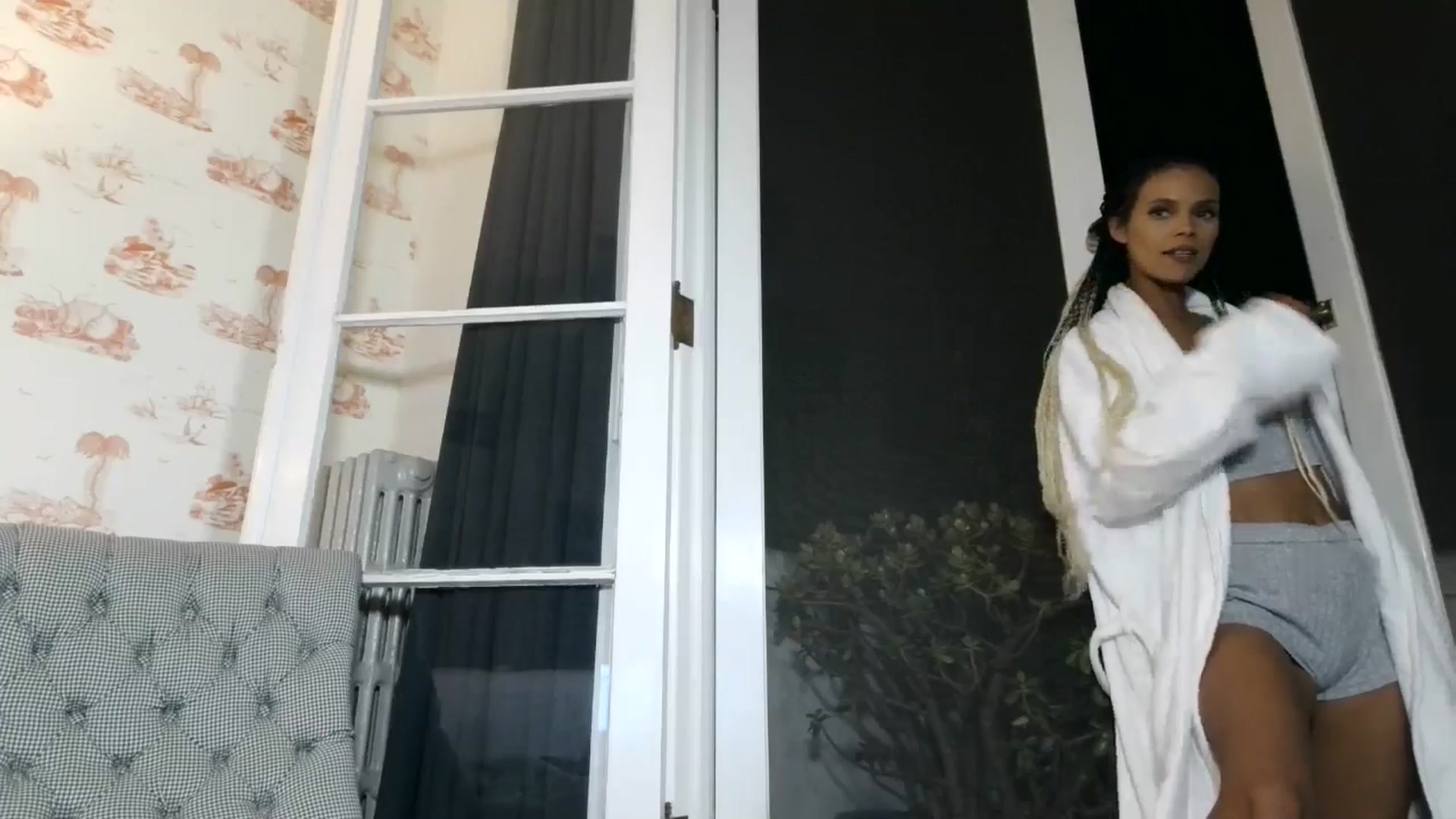 Gallery image thumbnail from SPARKL3S's myfreecams stream on, 09/28/2024, 09:41 image 2 of 20