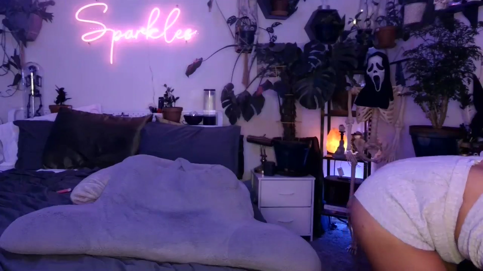 Gallery image thumbnail from SPARKL3S's myfreecams stream on, 10/22/2024, 04:52 image 8 of 20