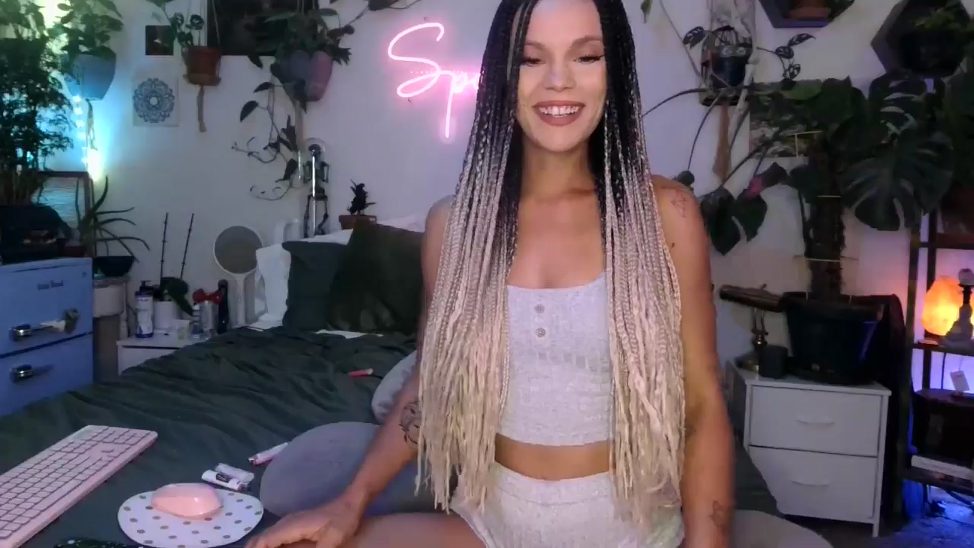 Gallery image thumbnail from SPARKL3S's myfreecams stream on, 10/22/2024, 04:52 image 4 of 20