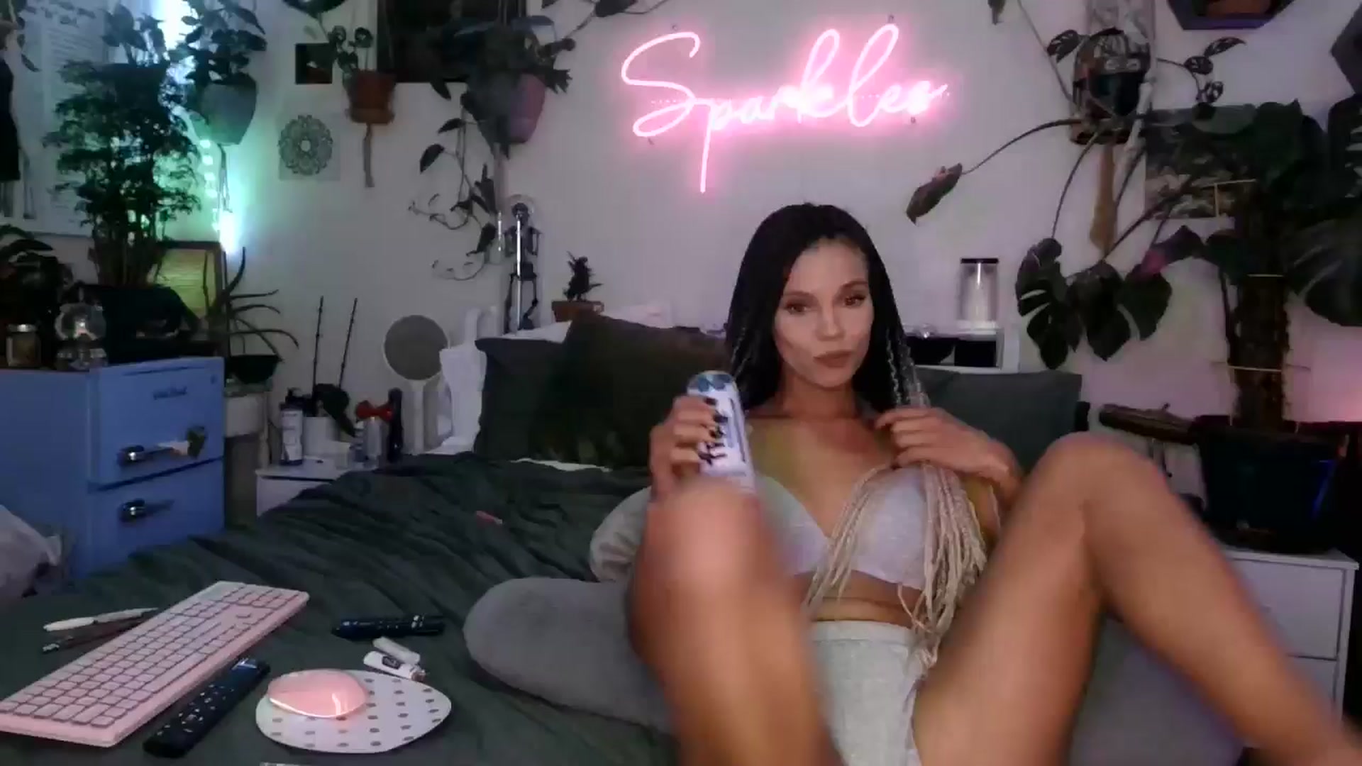Gallery image thumbnail from SPARKL3S's myfreecams stream on, 10/22/2024, 06:09 image 1 of 20