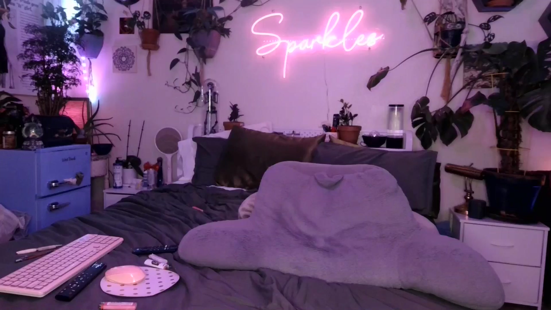 Gallery image thumbnail from SPARKL3S's myfreecams stream on, 10/22/2024, 06:09 image 2 of 20