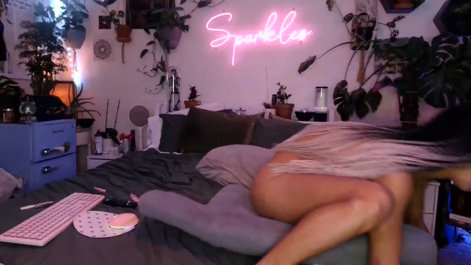 Gallery image thumbnail from SPARKL3S's myfreecams stream on, 10/22/2024, 07:59 image 15 of 20