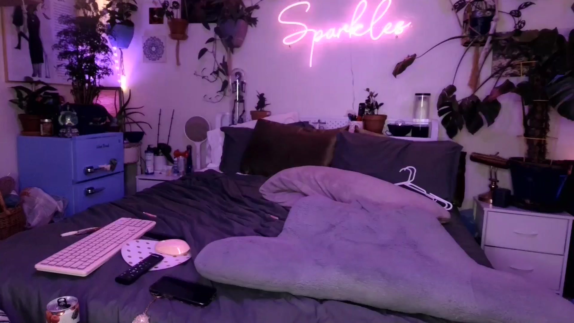 Gallery image thumbnail from SPARKL3S's myfreecams stream on, 10/22/2024, 10:32 image 20 of 20