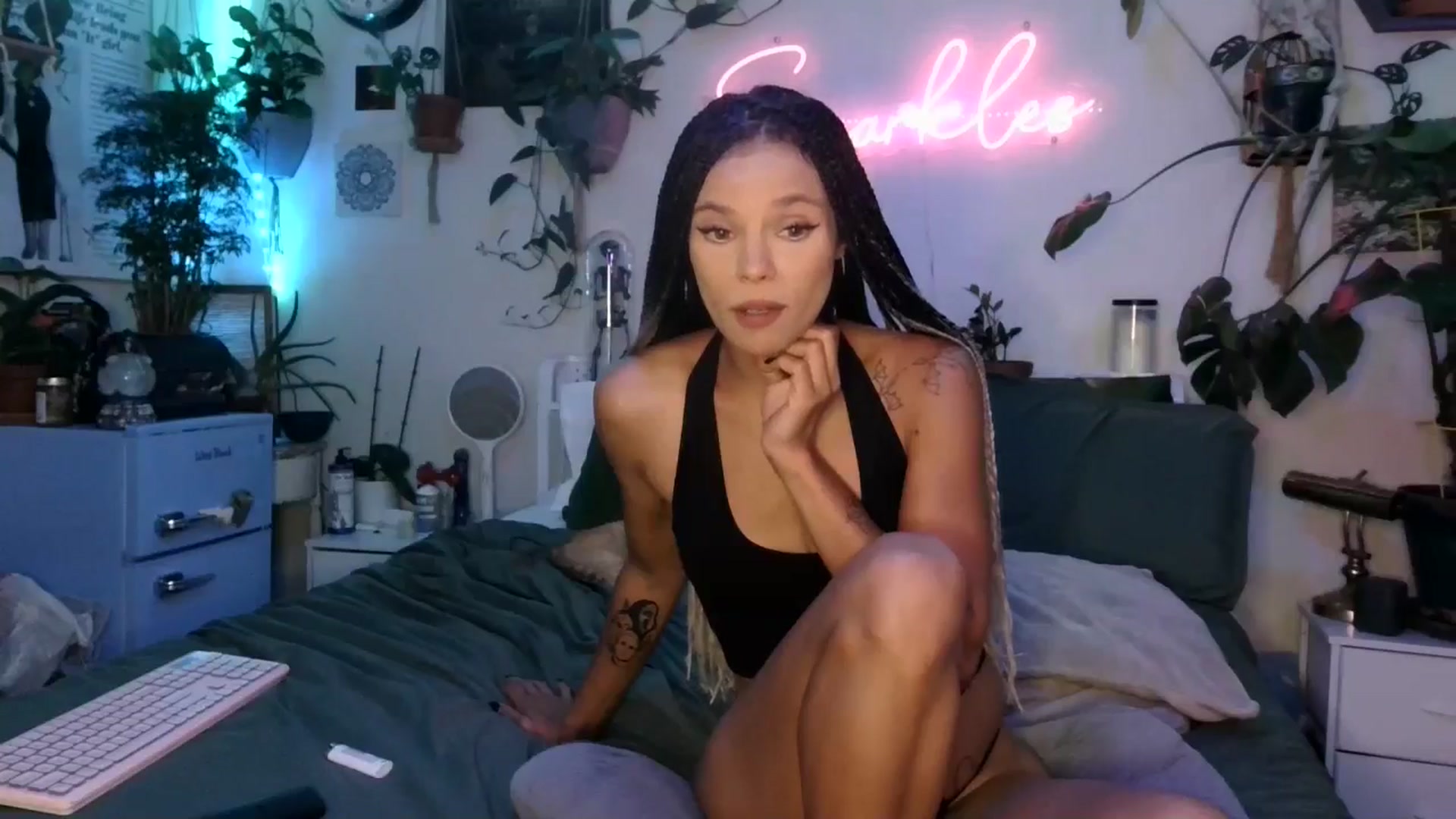 Gallery image thumbnail from SPARKL3S's myfreecams stream on, 10/23/2024, 10:53 image 11 of 20