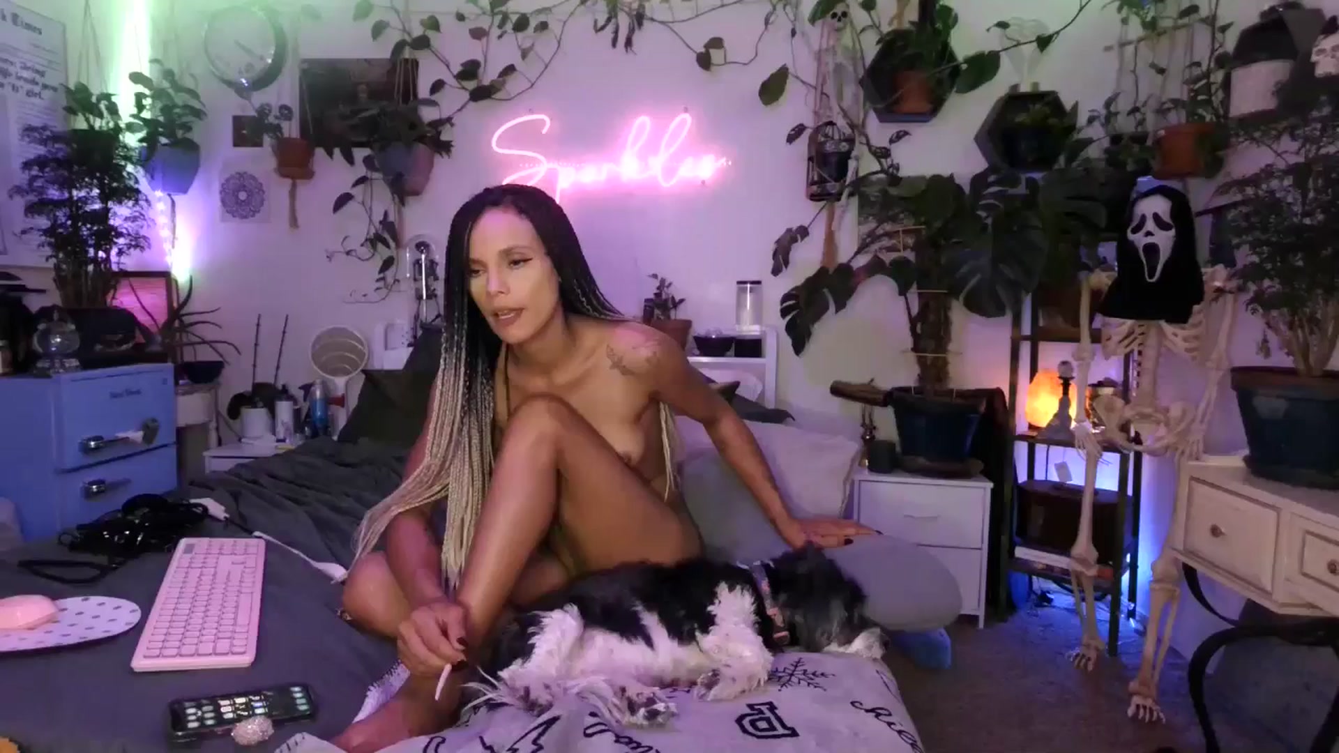Gallery image thumbnail from SPARKL3S's myfreecams stream on, 10/28/2024, 11:34 image 18 of 20
