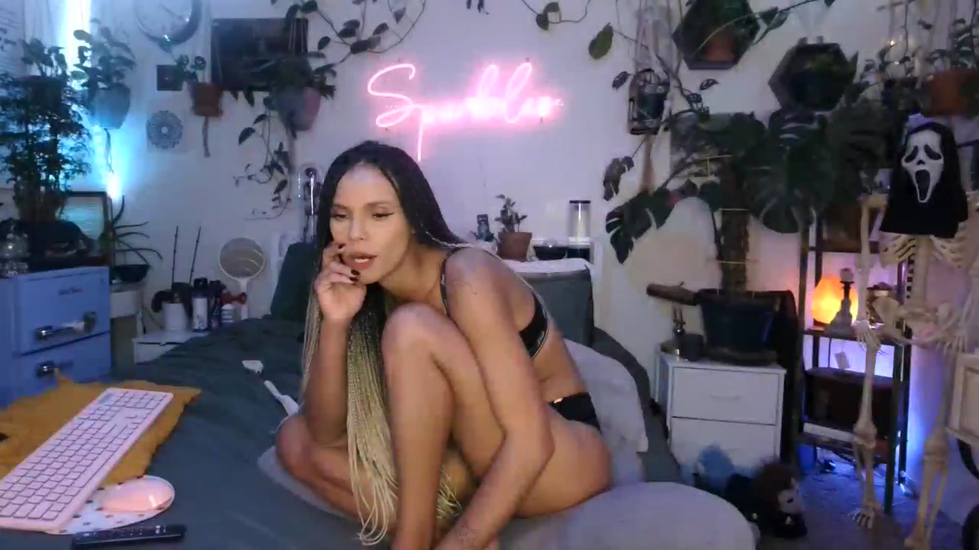 Gallery image thumbnail from SPARKL3S's myfreecams stream on, 10/30/2024, 08:28 image 20 of 20