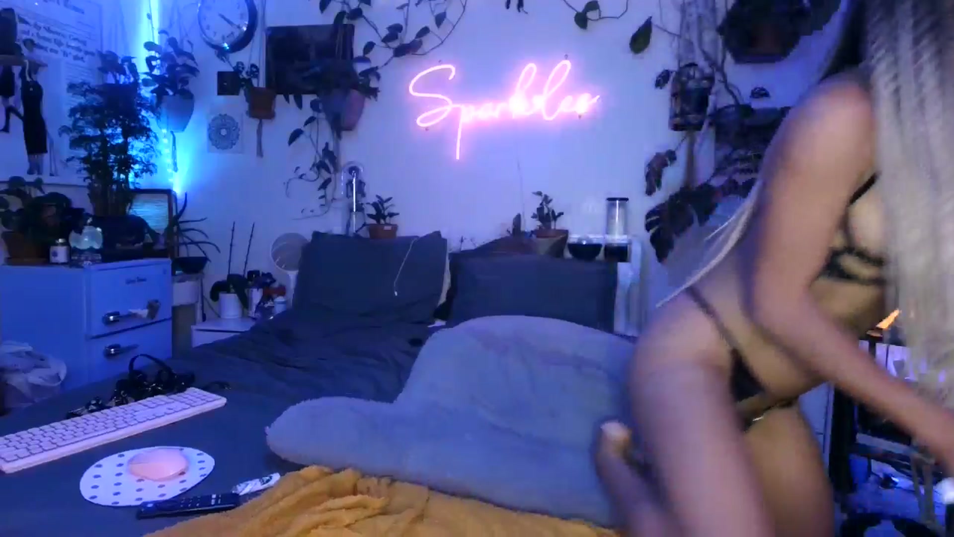 Gallery image thumbnail from SPARKL3S's myfreecams stream on, 11/03/2024, 09:19 image 13 of 20