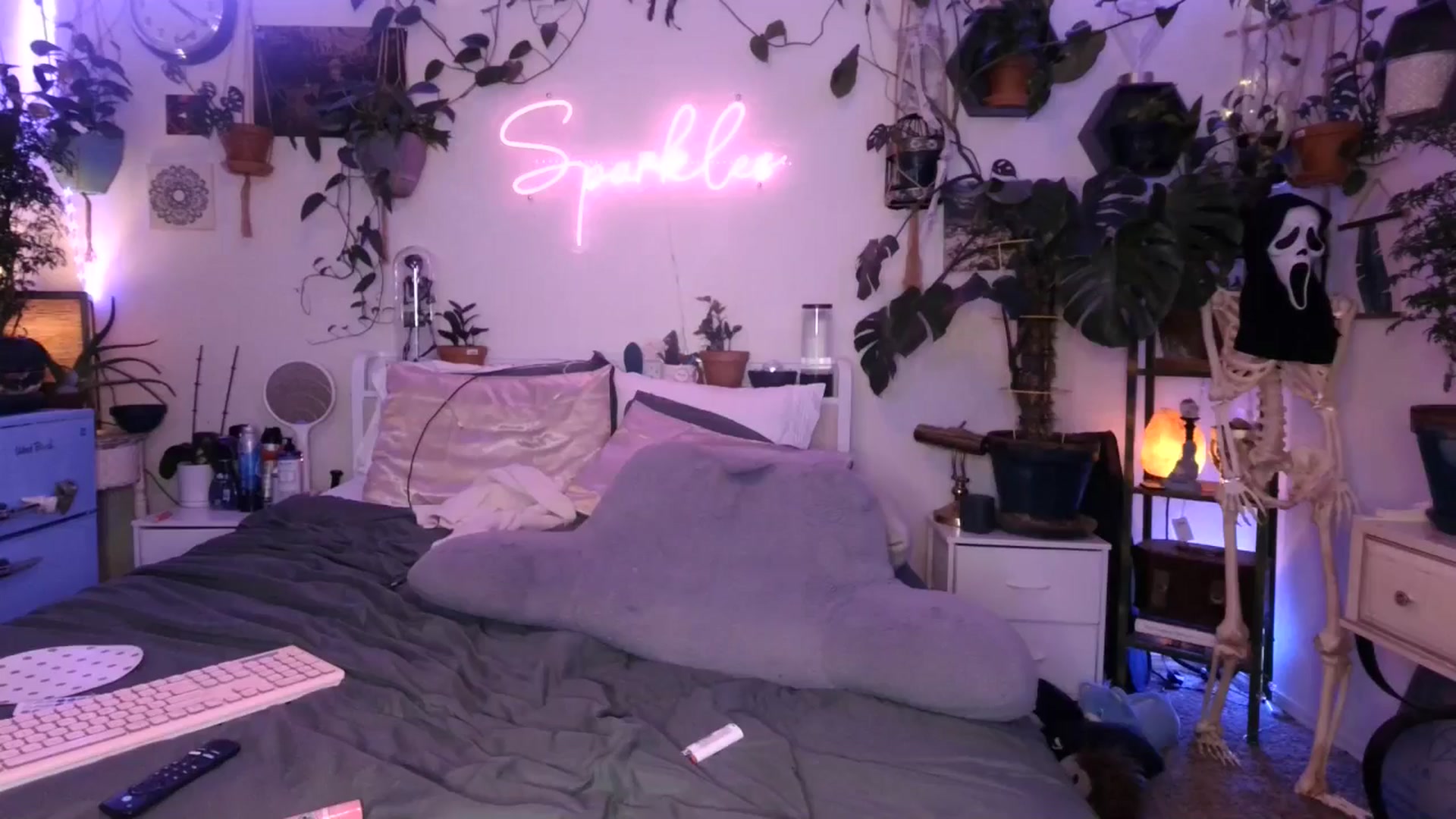 Gallery image thumbnail from SPARKL3S's myfreecams stream on, 11/06/2024, 11:26 image 16 of 20