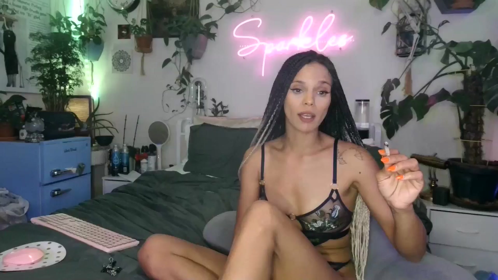 Gallery image thumbnail from SPARKL3S's myfreecams stream on, 11/15/2024, 11:06 image 19 of 20