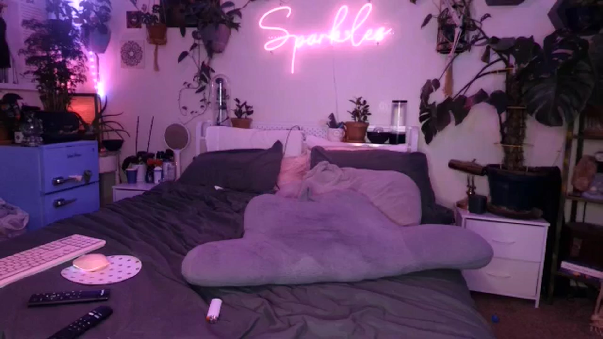 Gallery image thumbnail from SPARKL3S's myfreecams stream on, 11/17/2024, 09:07 image 12 of 20