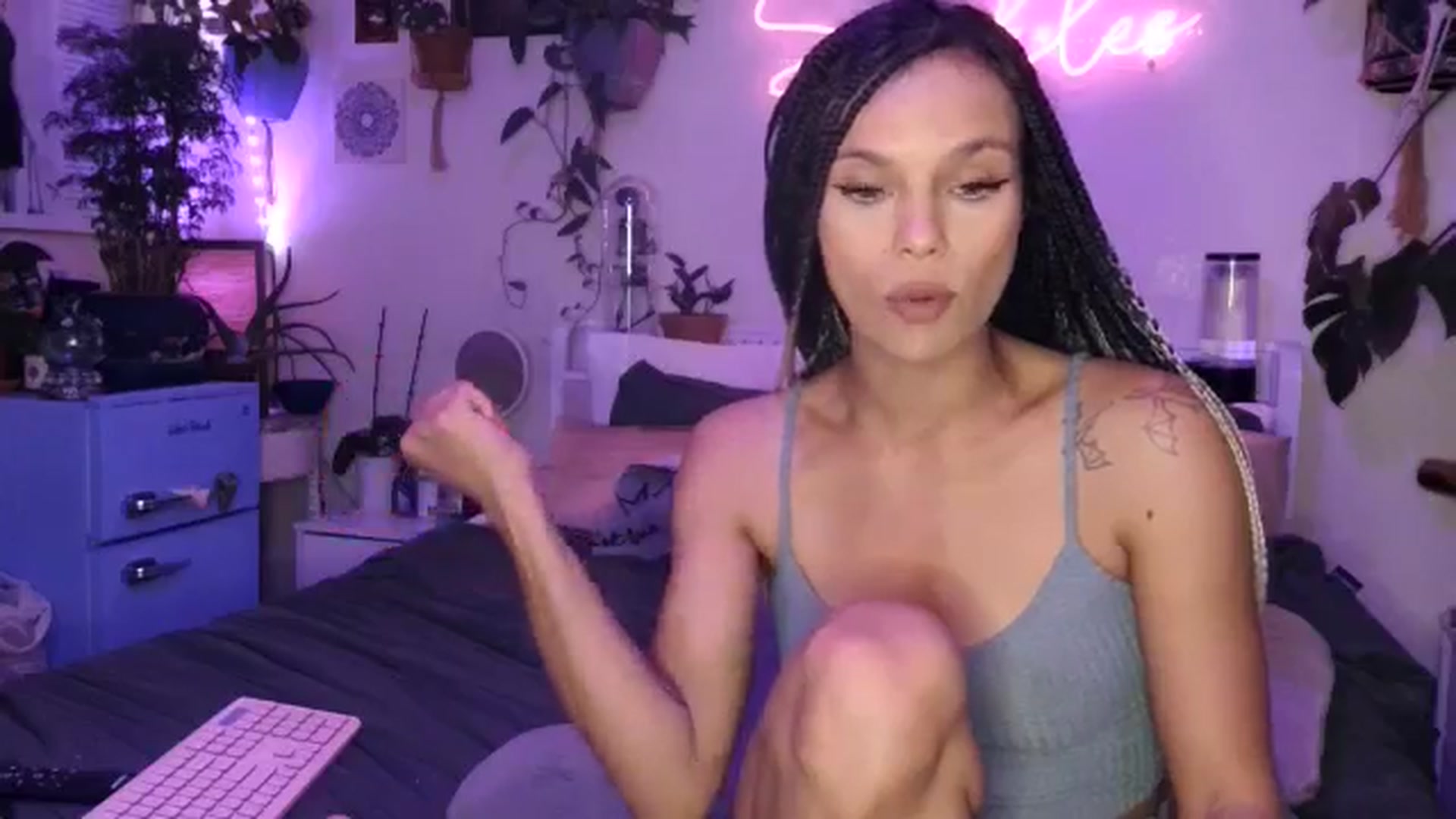 Gallery image thumbnail from SPARKL3S's myfreecams stream on, 11/18/2024, 08:11 image 4 of 20