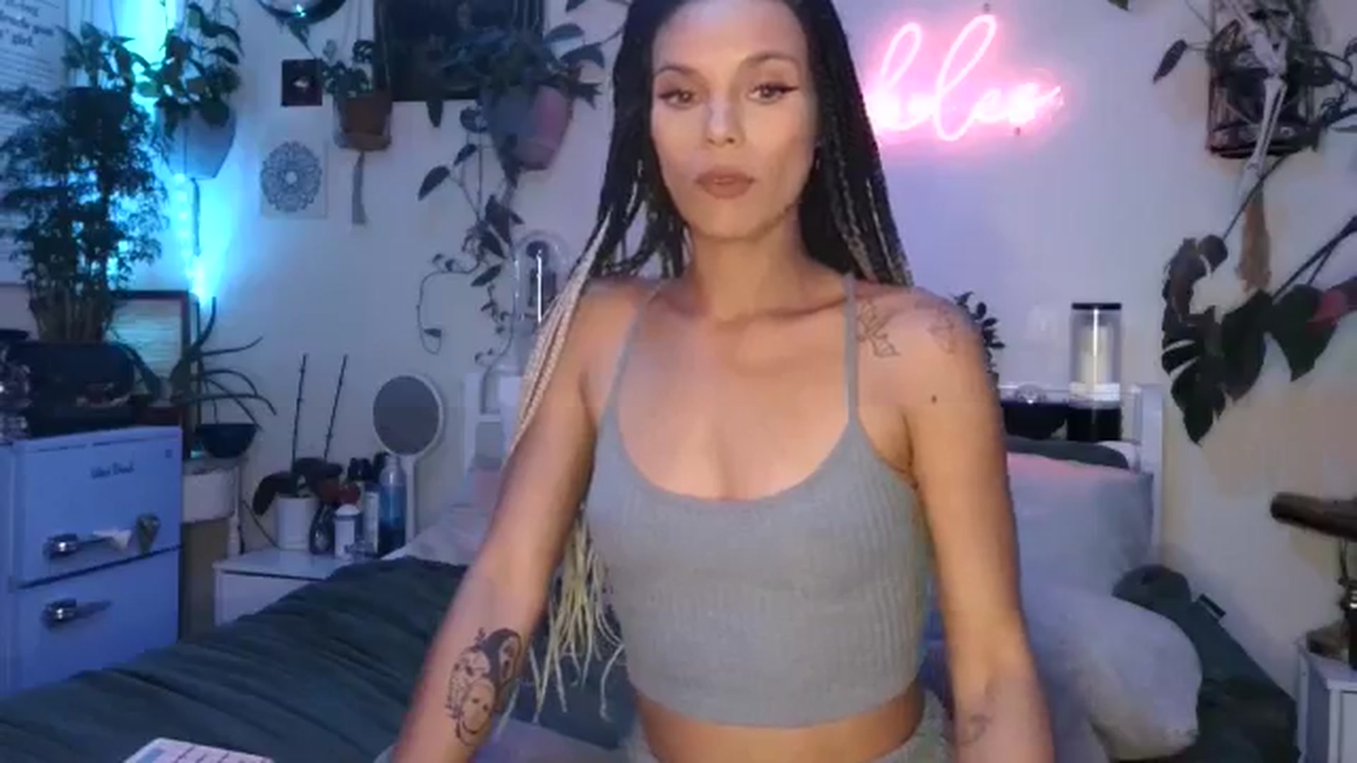 Gallery image thumbnail from SPARKL3S's myfreecams stream on, 11/18/2024, 08:11 image 6 of 20
