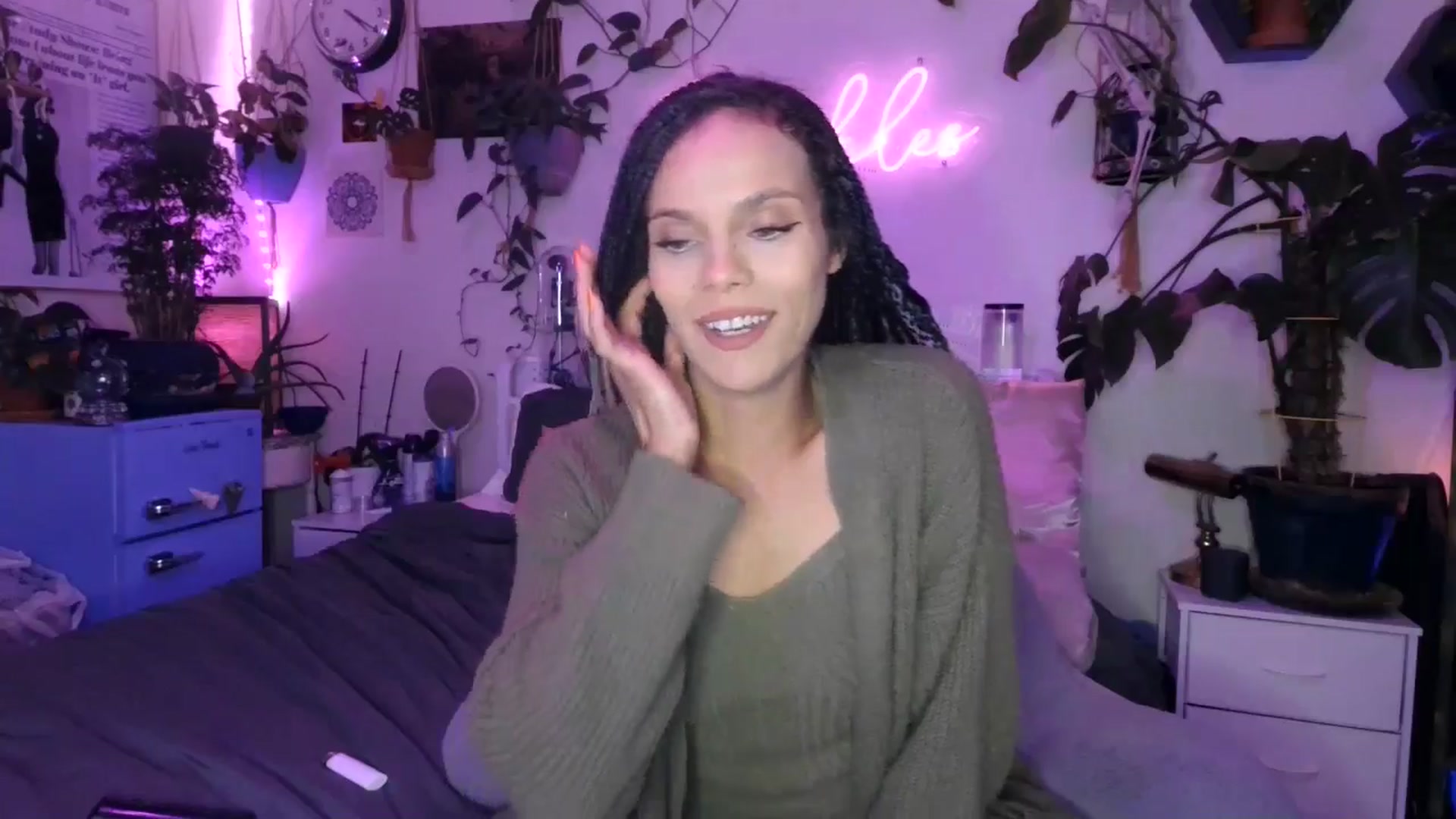 Gallery image thumbnail from SPARKL3S's myfreecams stream on, 11/22/2024, 11:30 image 3 of 20