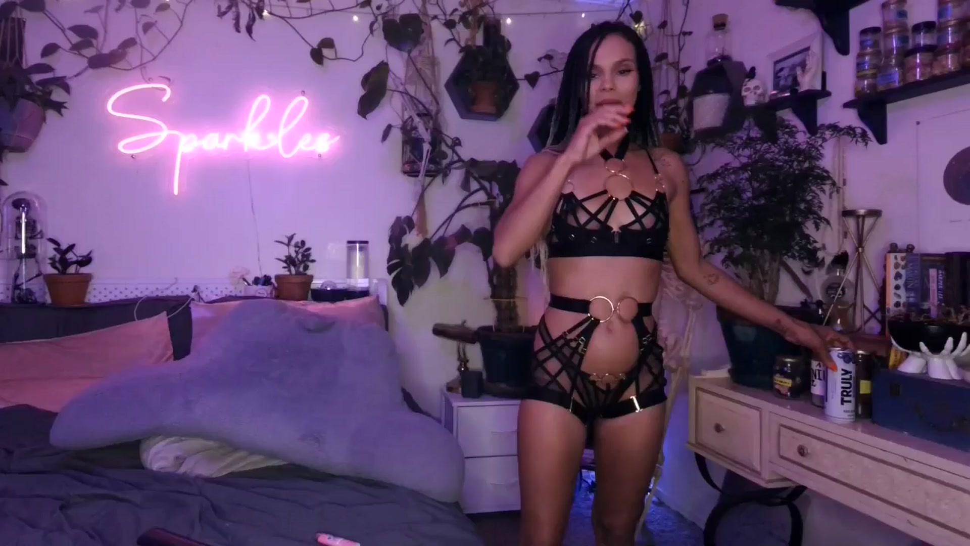 Gallery image thumbnail from SPARKL3S's myfreecams stream on, 11/23/2024, 15:56 image 1 of 20