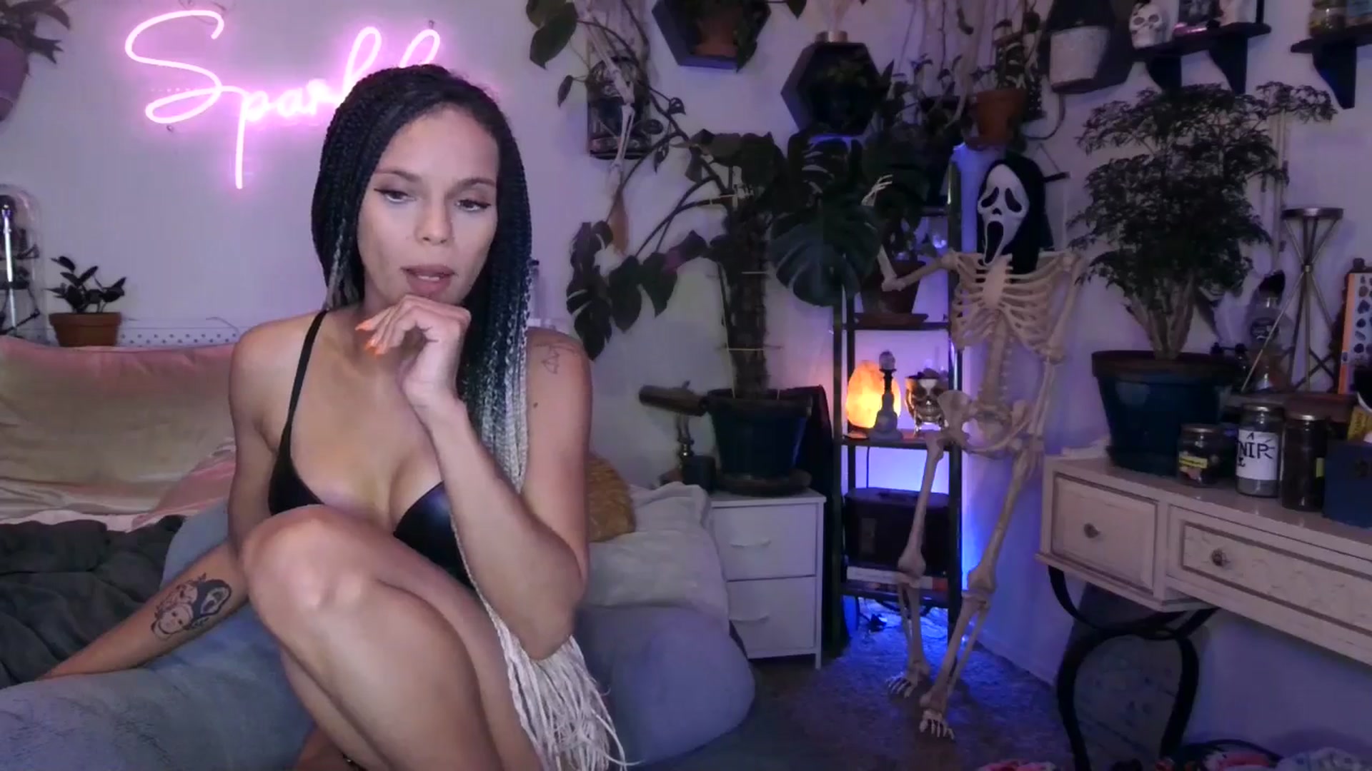 Gallery image thumbnail from SPARKL3S's myfreecams stream on, 11/24/2024, 11:10 image 2 of 20