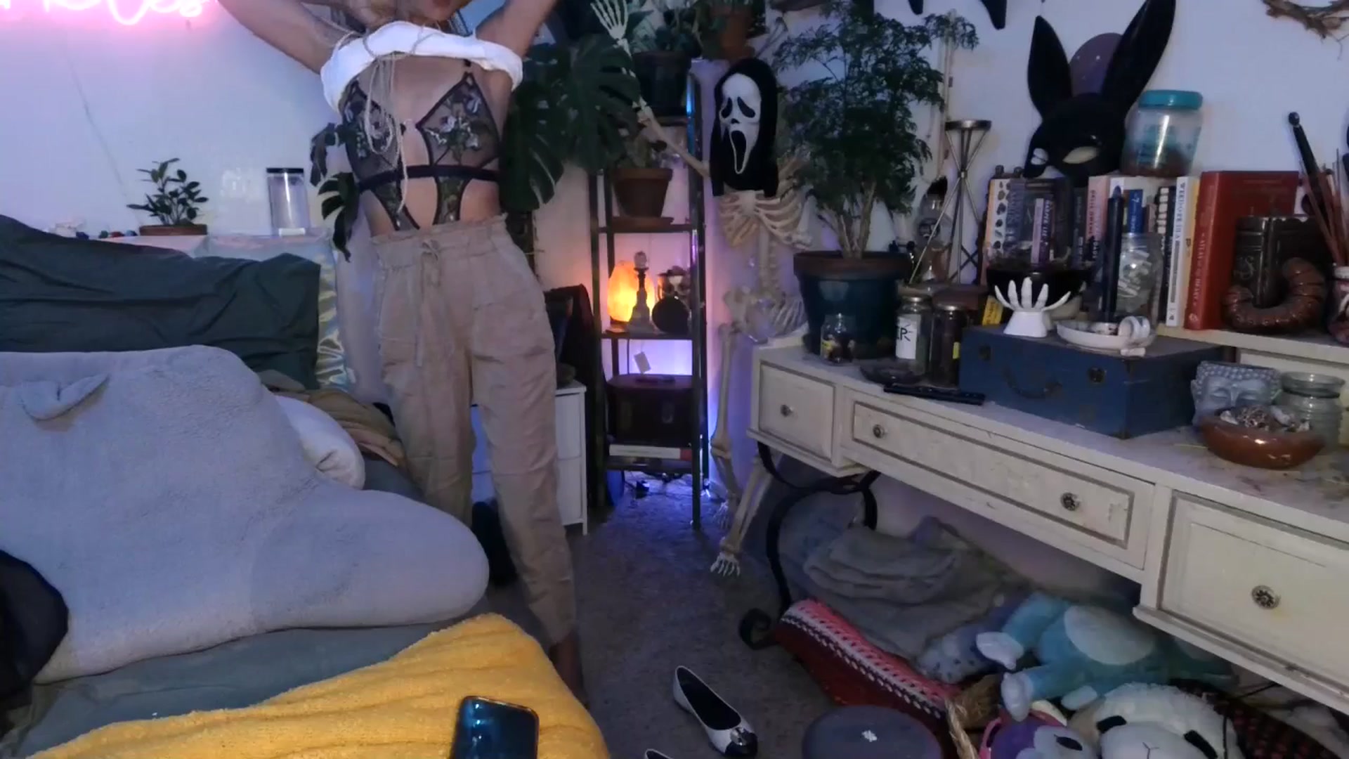 Gallery image thumbnail from SPARKL3S's myfreecams stream on, 12/05/2024, 12:44 image 19 of 20
