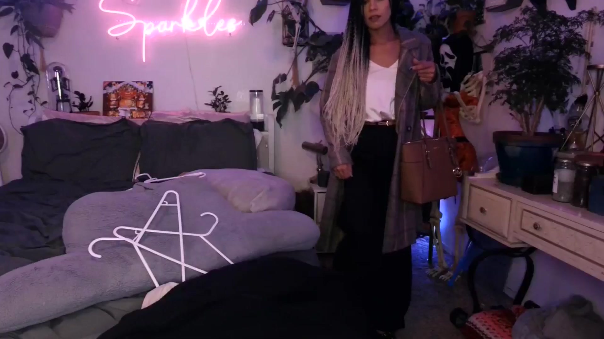 Gallery image thumbnail from SPARKL3S's myfreecams stream on, 12/11/2024, 08:47 image 18 of 20