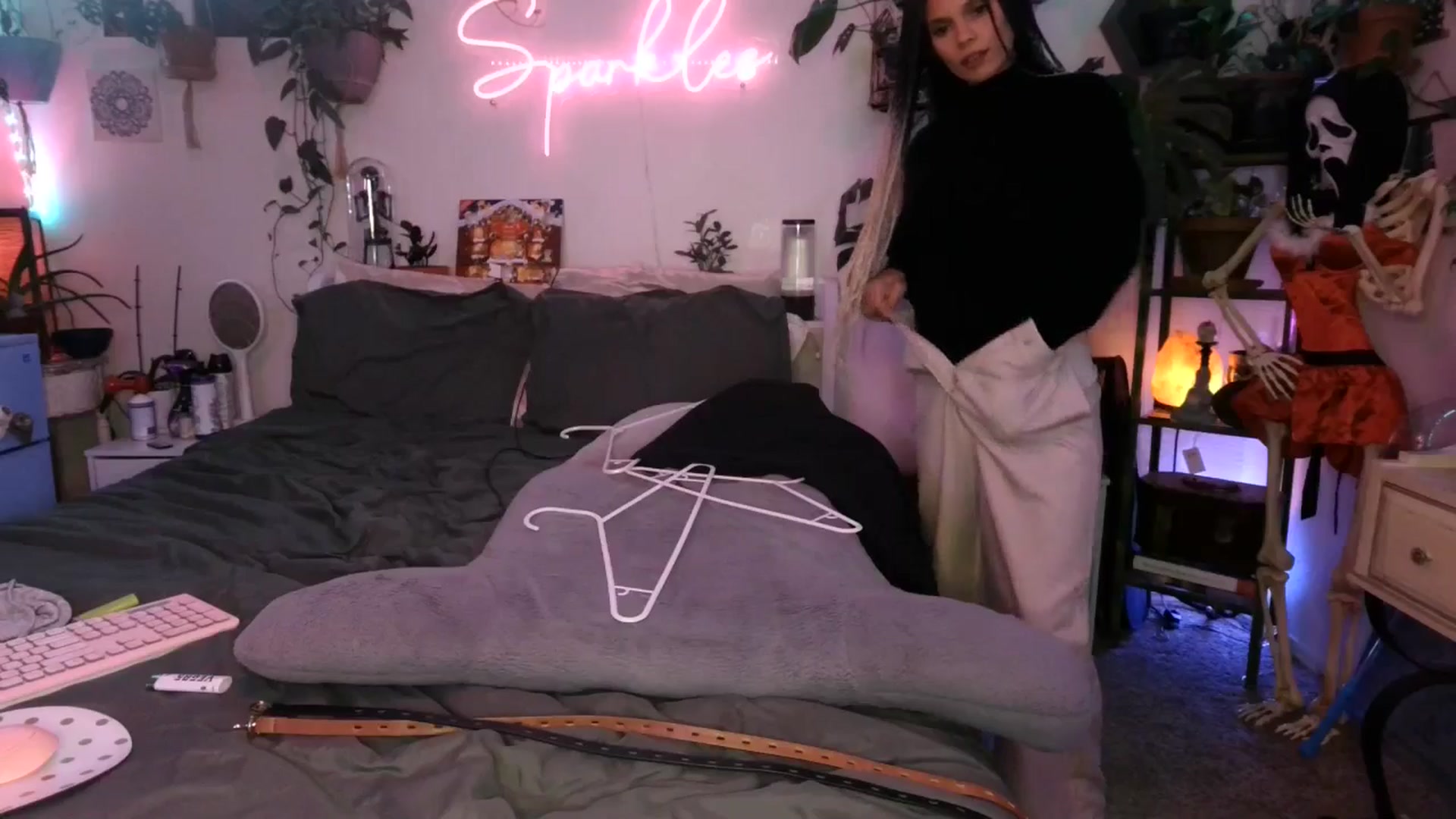 Gallery image thumbnail from SPARKL3S's myfreecams stream on, 12/11/2024, 08:47 image 13 of 20