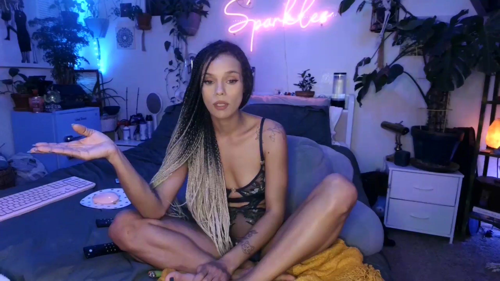 Gallery image thumbnail from SPARKL3S's myfreecams stream on, 12/12/2024, 09:36 image 14 of 20
