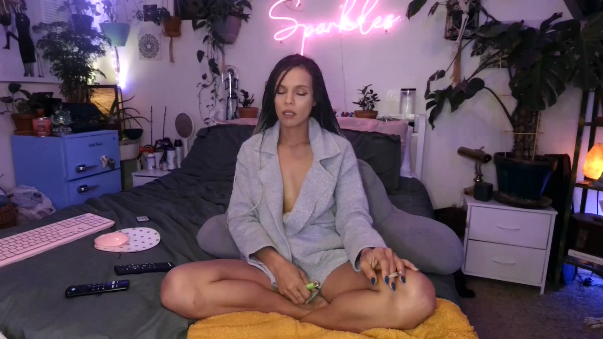 Gallery image thumbnail from SPARKL3S's myfreecams stream on, 12/12/2024, 10:10 image 1 of 20
