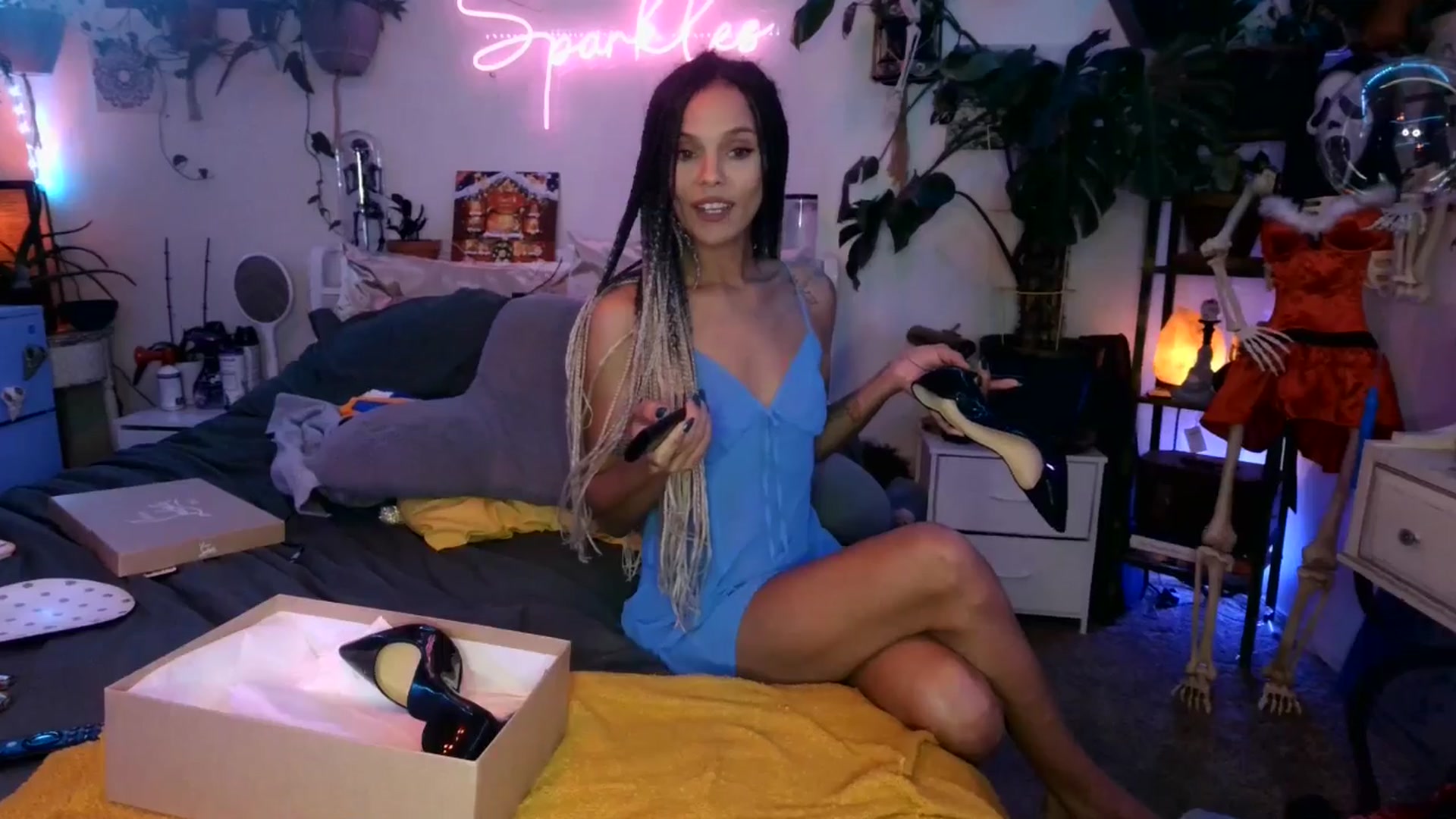Gallery image thumbnail from SPARKL3S's myfreecams stream on, 12/18/2024, 11:34 image 13 of 20