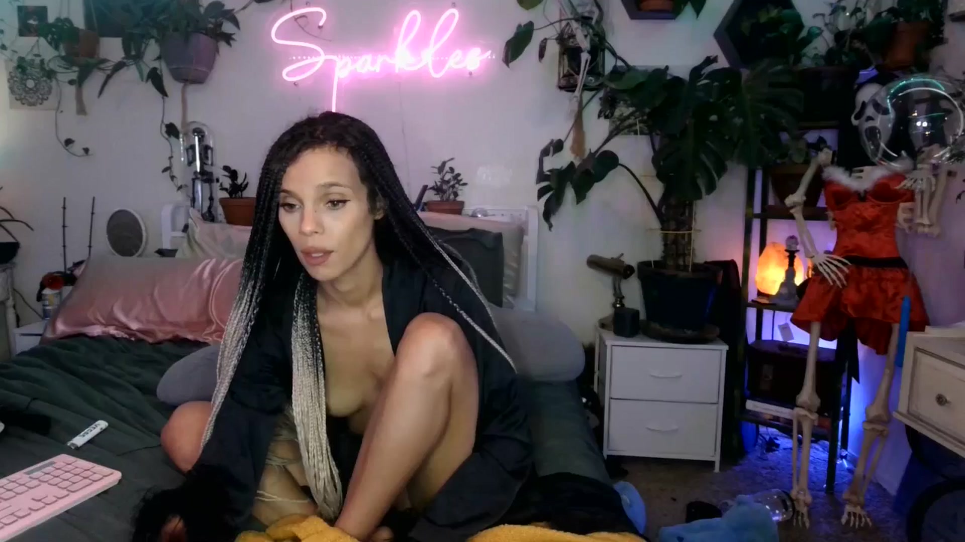 Gallery image thumbnail from SPARKL3S's myfreecams stream on, 12/19/2024, 12:32 image 15 of 20