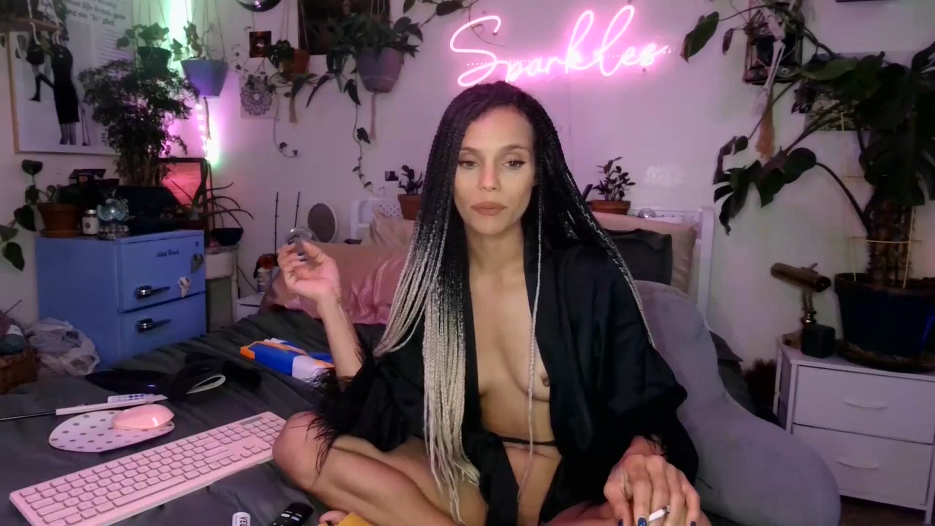 Gallery image thumbnail from SPARKL3S's myfreecams stream on, 12/19/2024, 12:32 image 5 of 20