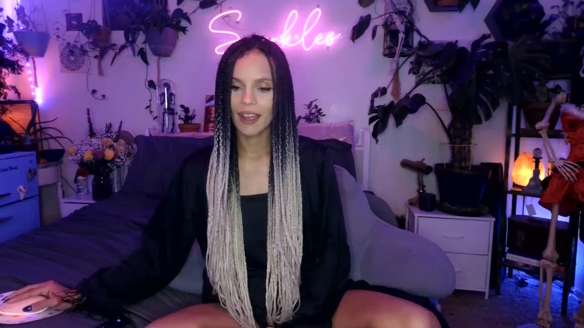 Gallery image thumbnail from SPARKL3S's myfreecams stream on, 12/20/2024, 10:09 image 4 of 20
