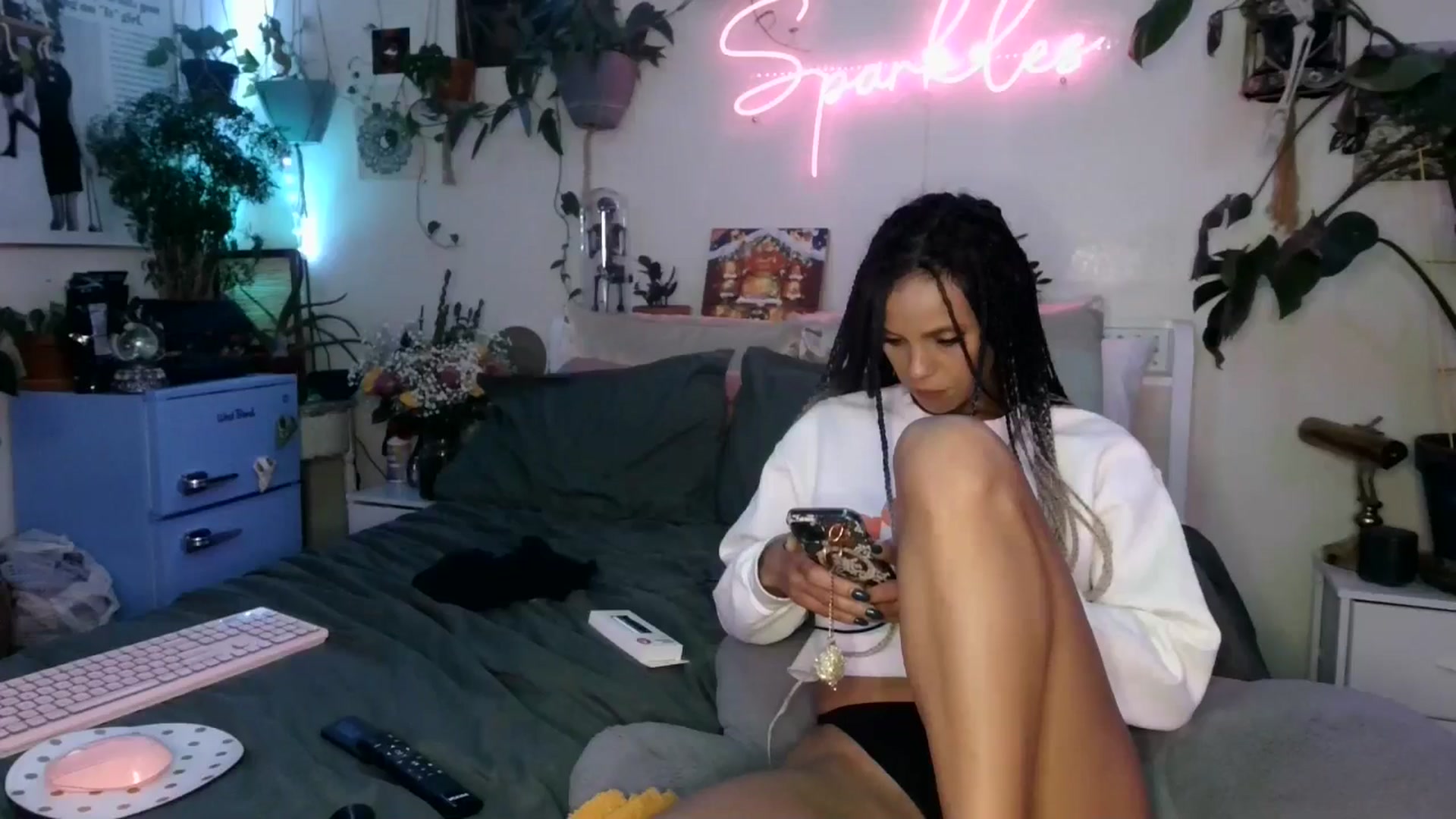 Gallery image thumbnail from SPARKL3S's myfreecams stream on, 12/22/2024, 08:49 image 7 of 20
