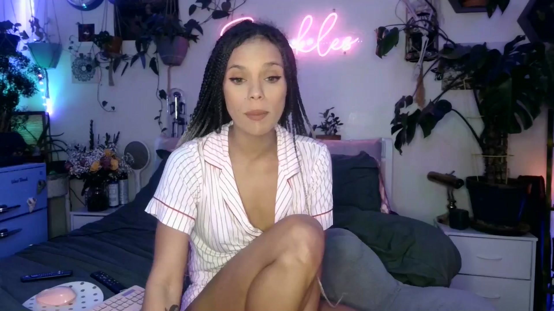 Gallery image thumbnail from SPARKL3S's myfreecams stream on, 12/23/2024, 06:45 image 8 of 20