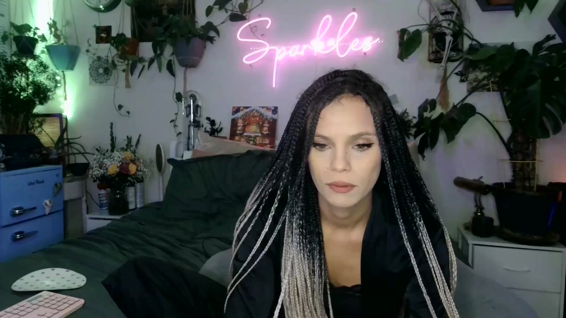 Gallery image thumbnail from SPARKL3S's myfreecams stream on, 12/24/2024, 02:25 image 3 of 20