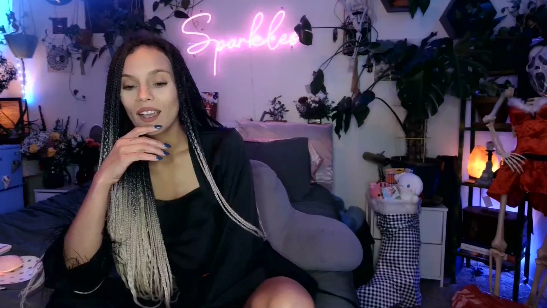 Gallery image thumbnail from SPARKL3S's myfreecams stream on, 12/25/2024, 11:45 image 16 of 20