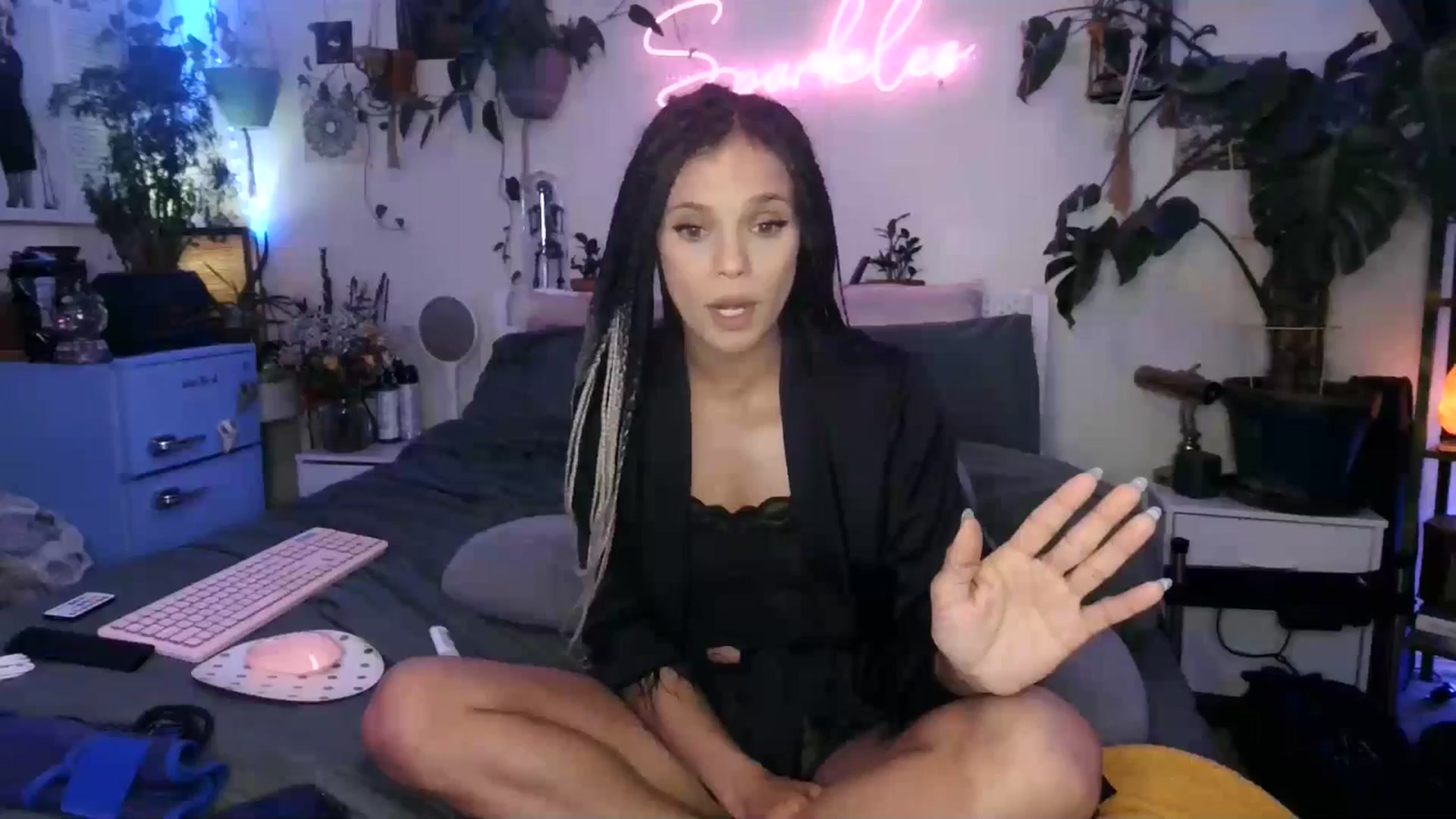 Gallery image thumbnail from SPARKL3S's myfreecams stream on, 12/30/2024, 06:13 image 8 of 20