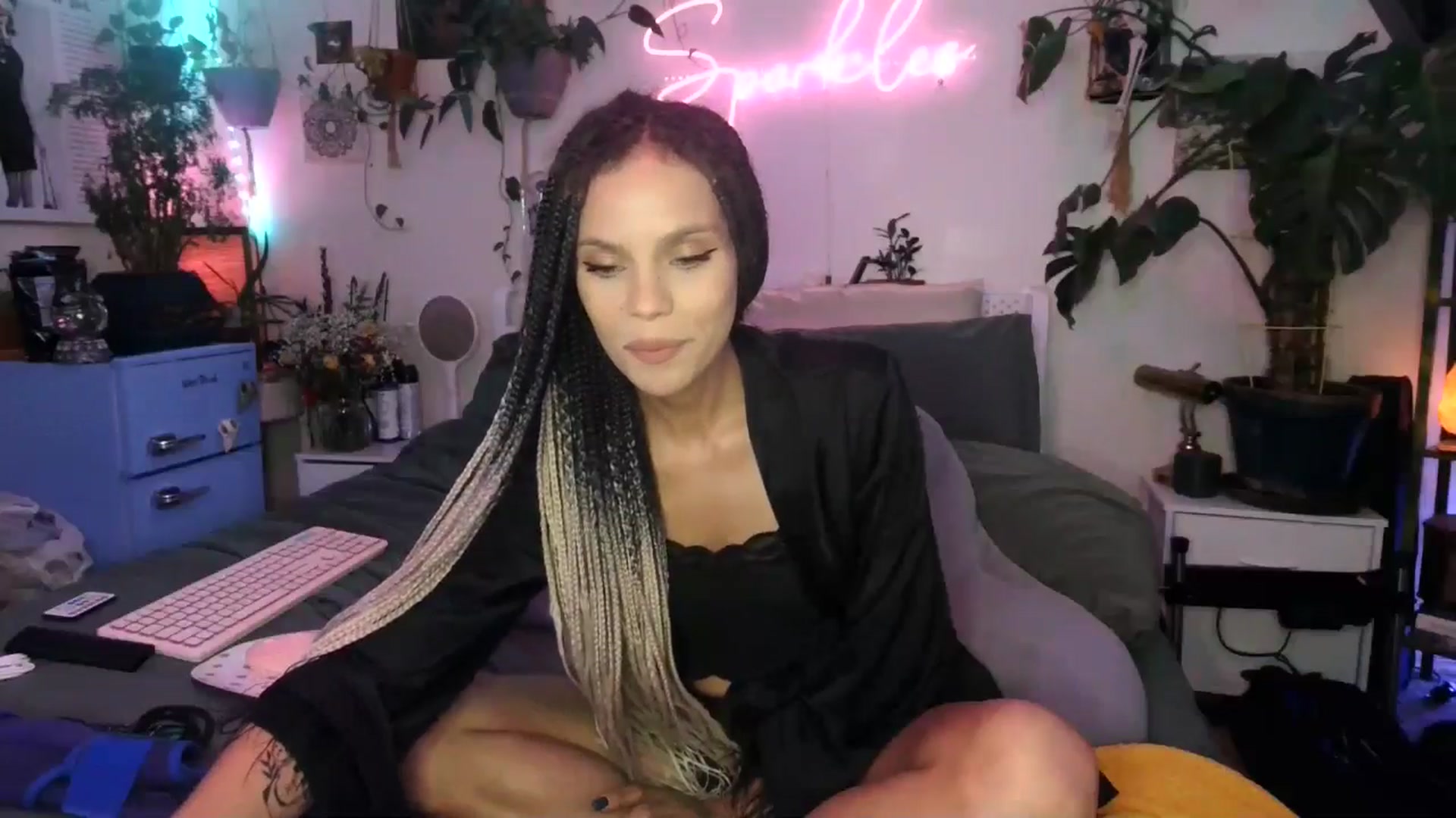 Gallery image thumbnail from SPARKL3S's myfreecams stream on, 12/30/2024, 06:13 image 3 of 20