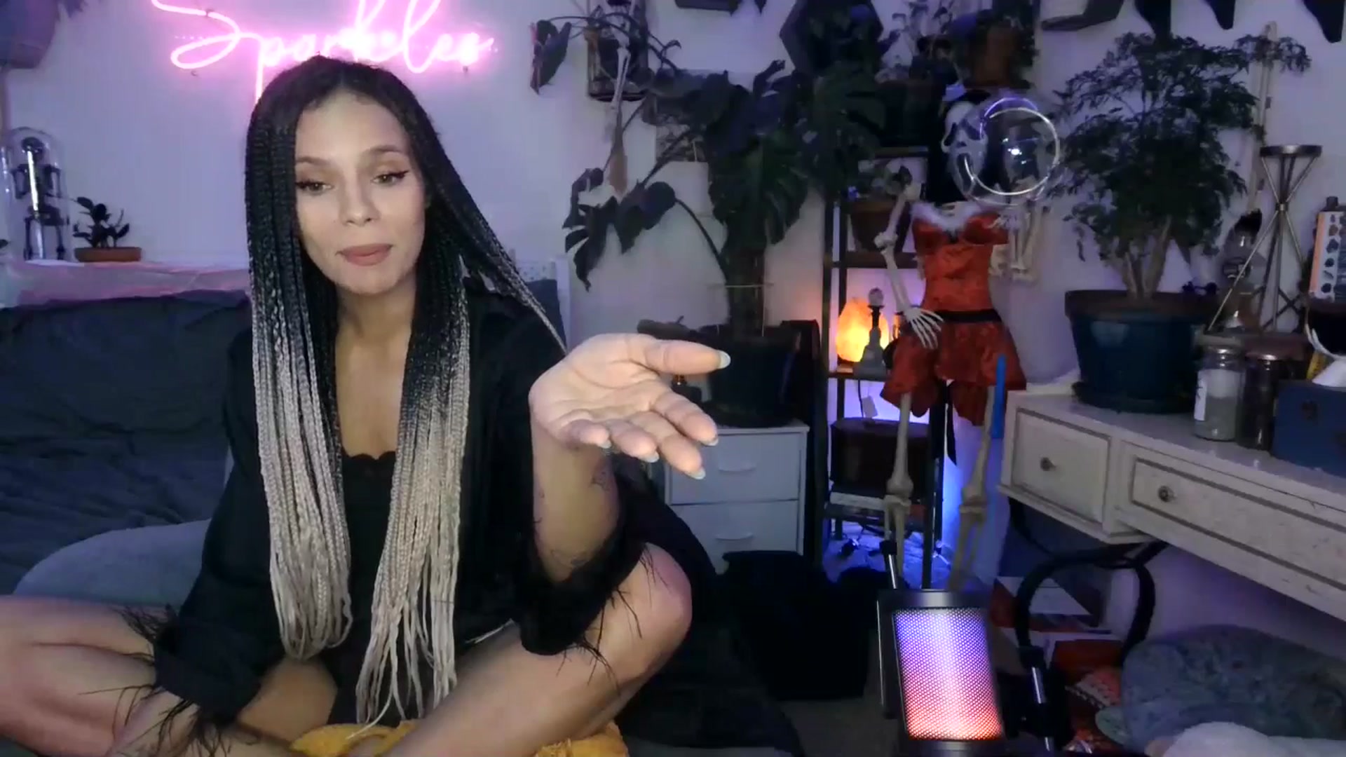 Gallery image thumbnail from SPARKL3S's myfreecams stream on, 12/30/2024, 10:24 image 6 of 20