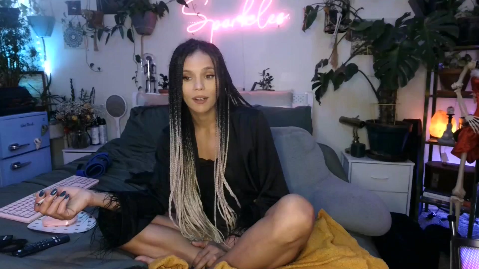Gallery image thumbnail from SPARKL3S's myfreecams stream on, 12/30/2024, 10:24 image 12 of 20