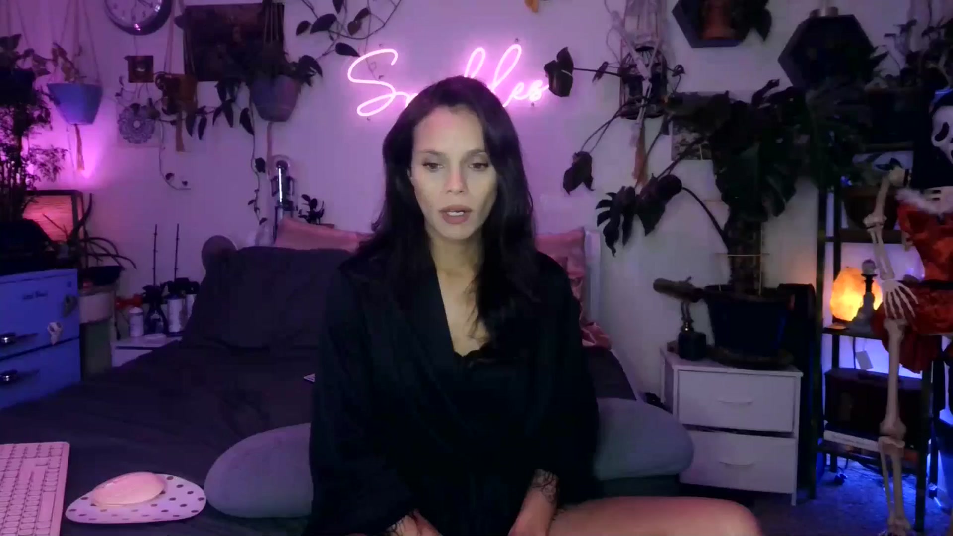 Gallery image thumbnail from SPARKL3S's myfreecams stream on, 01/02/2025, 08:23 image 6 of 20